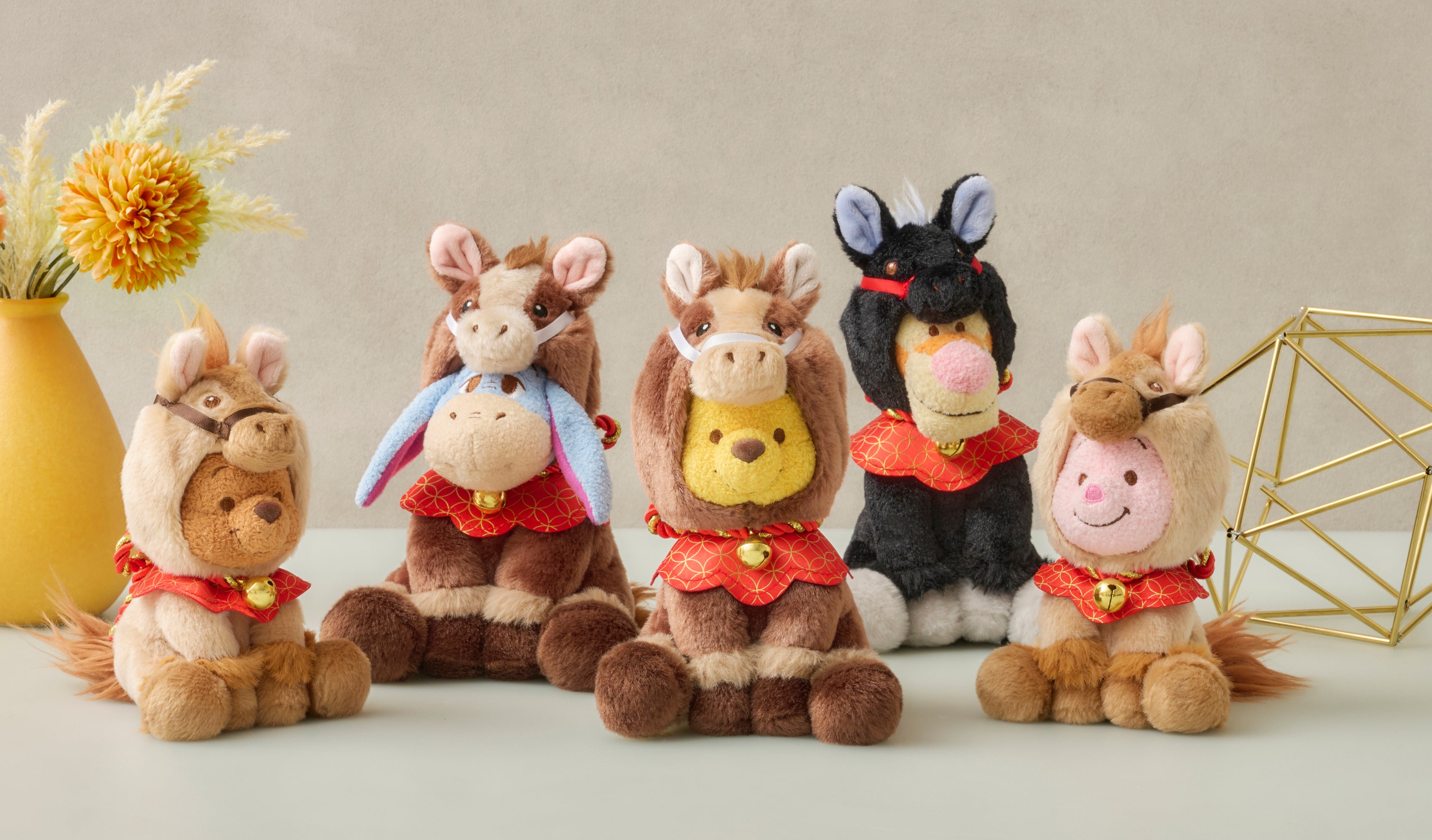 2026年は午年！干支モチーフのプーさんのぬいぐるみが新登場！新年を