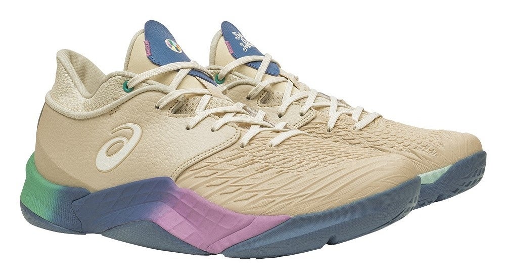 ballaholic」とコラボレーションしたバスケットボールシューズ