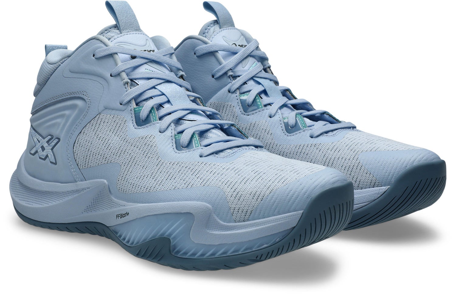 バスケットボール男子日本代表 渡邊雄太選手とアドバイザリースタッフ