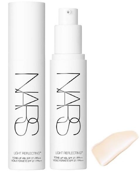 光を味方に澄みわたる肌へ。「ライトリフレクティング トーンアップ