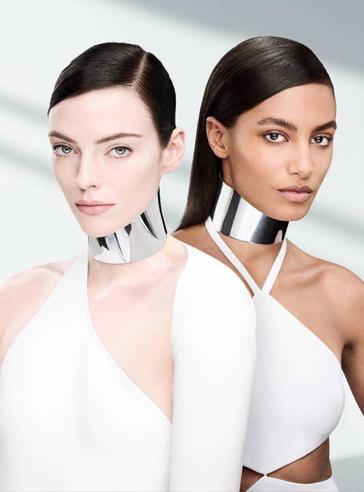 光を味方に澄みわたる肌へ。「ライトリフレクティング トーンアップ