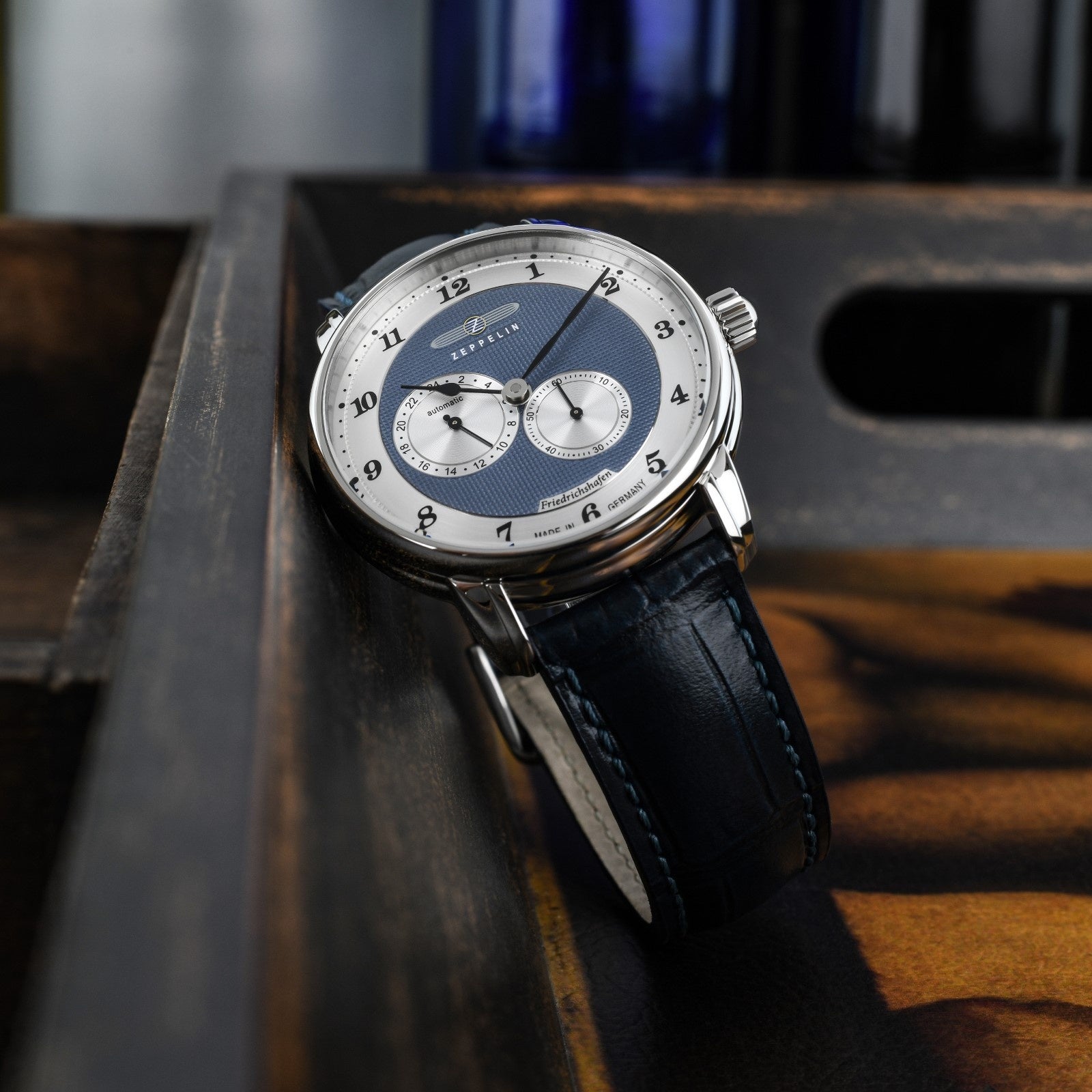 ドイツ時計『ZEPPELIN（ツェッペリン）』、ギョーシェが美しい新