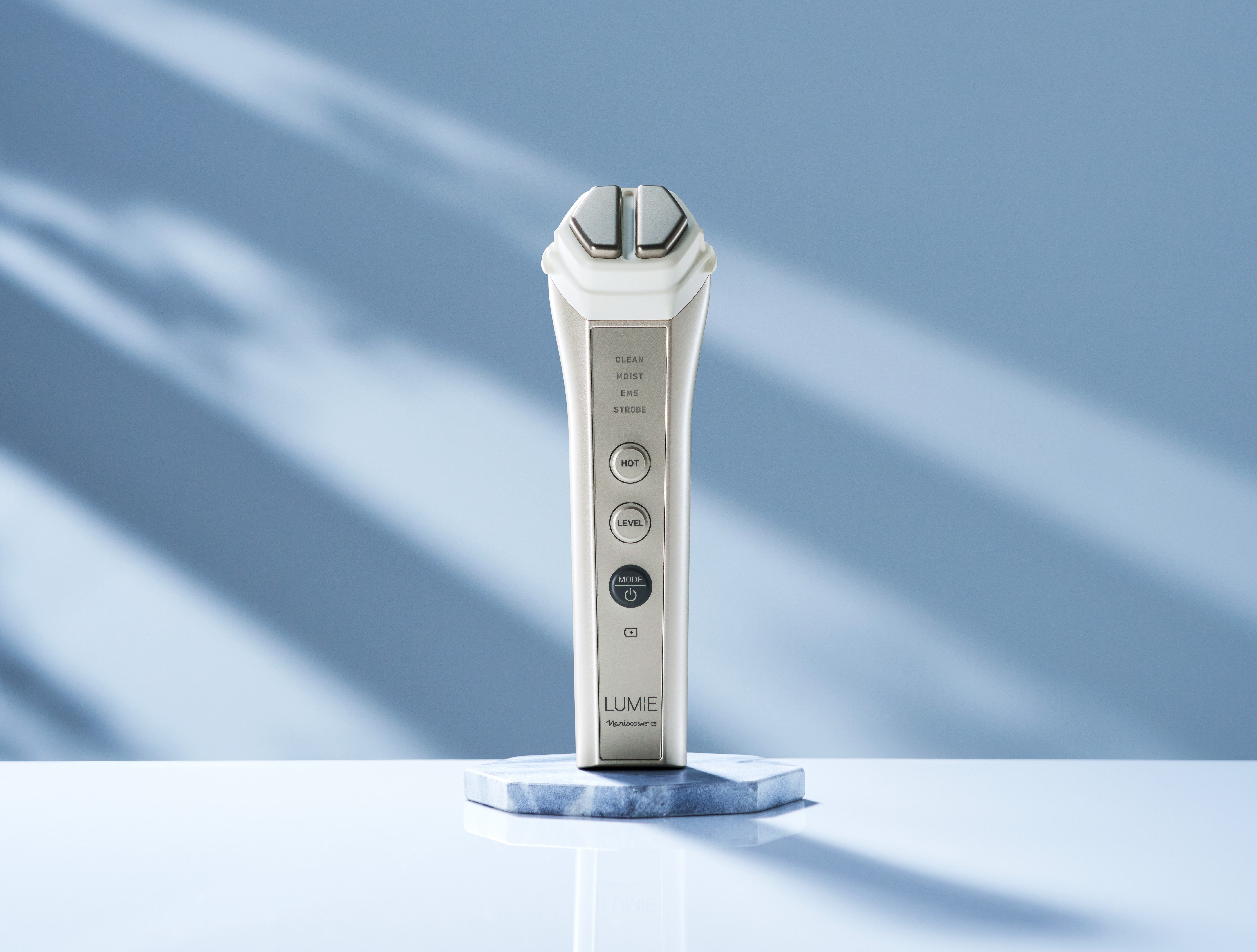 23年ぶり、パーソナル美顔器の新ブランド「ルミエ」誕生 | 株式会社