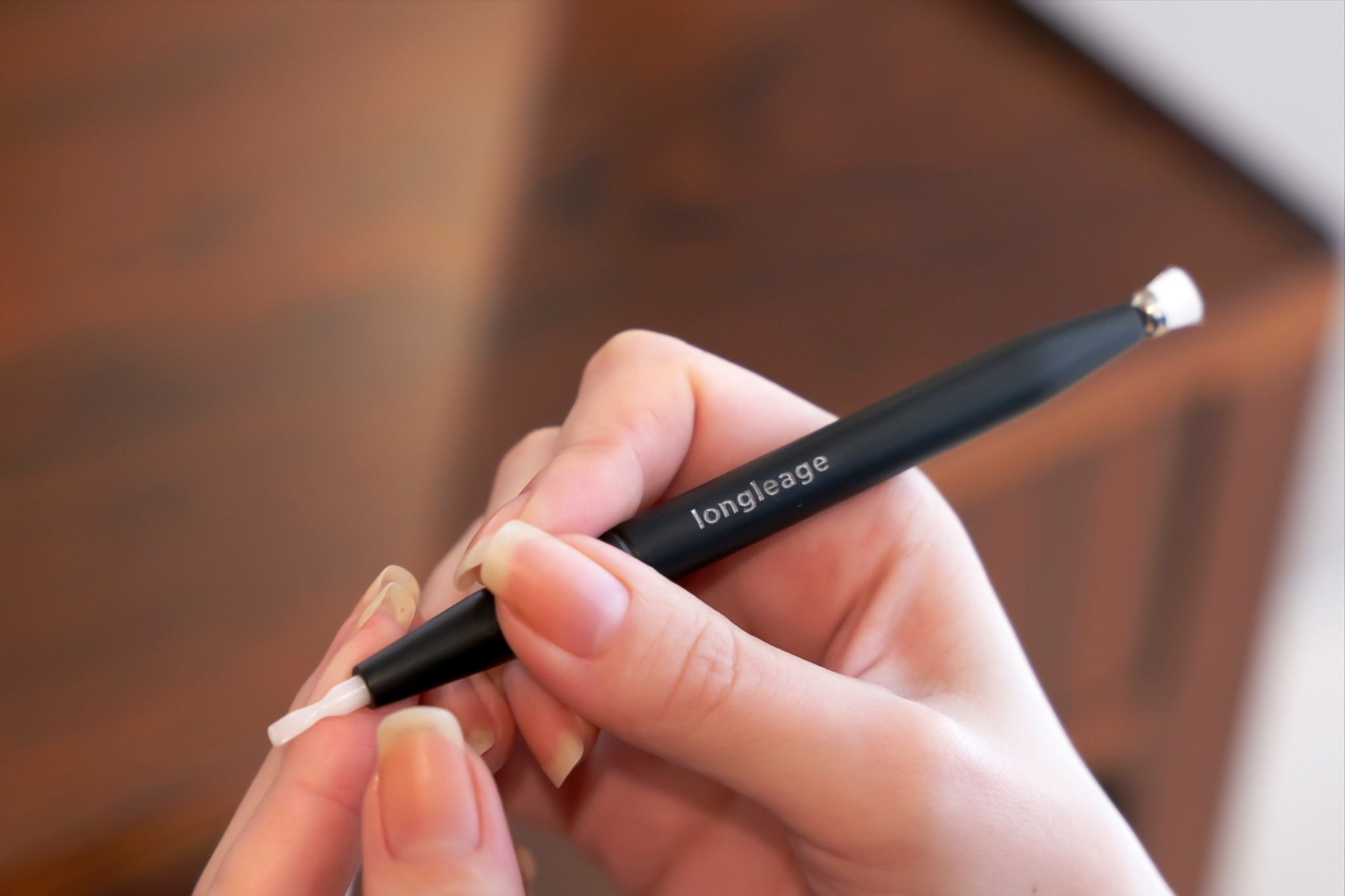 テレビ放映で注目のネイルケアアイテム】木のぬくもりを感じる