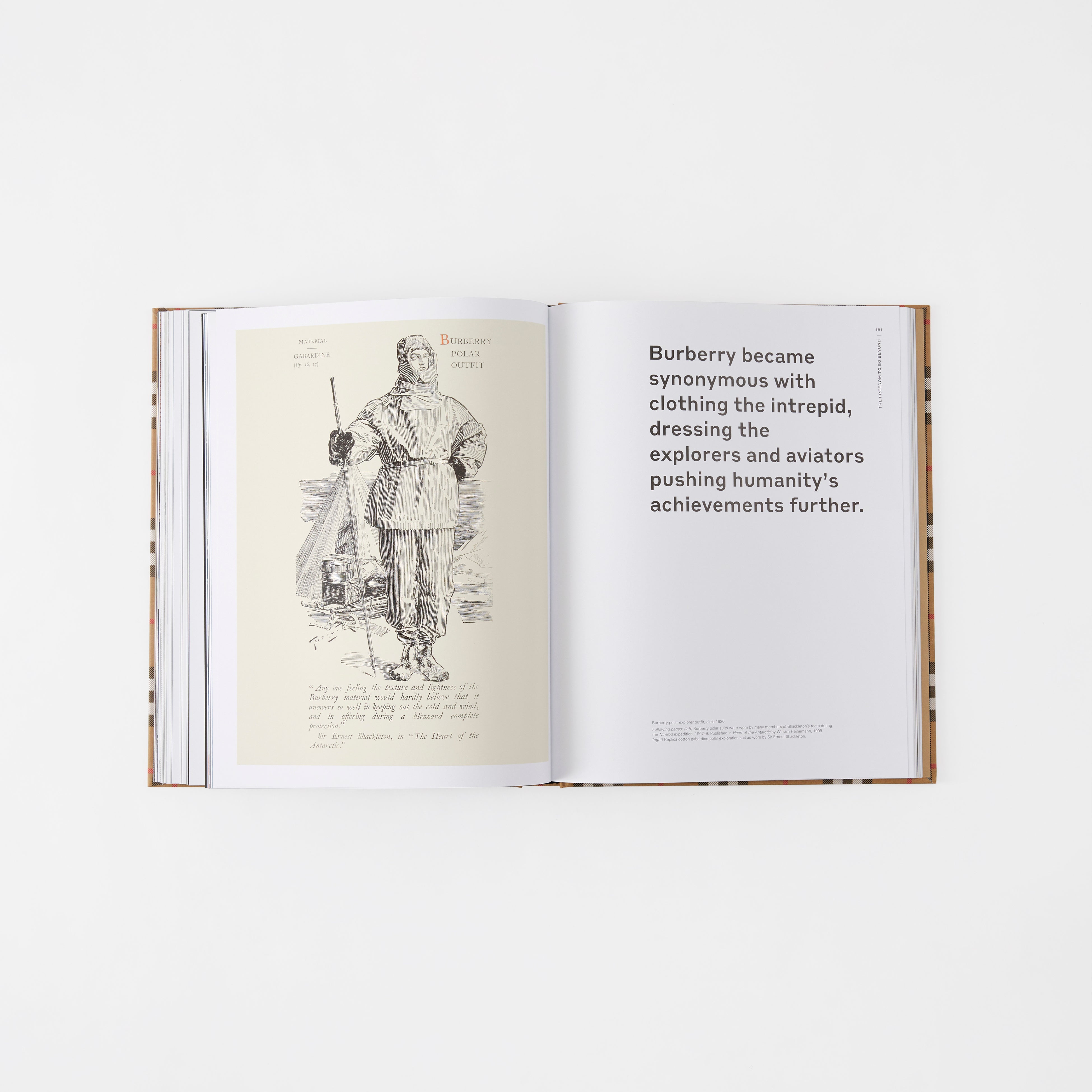 バーバリーは伝統を祝し、新しい書籍「Burberry」を発売します