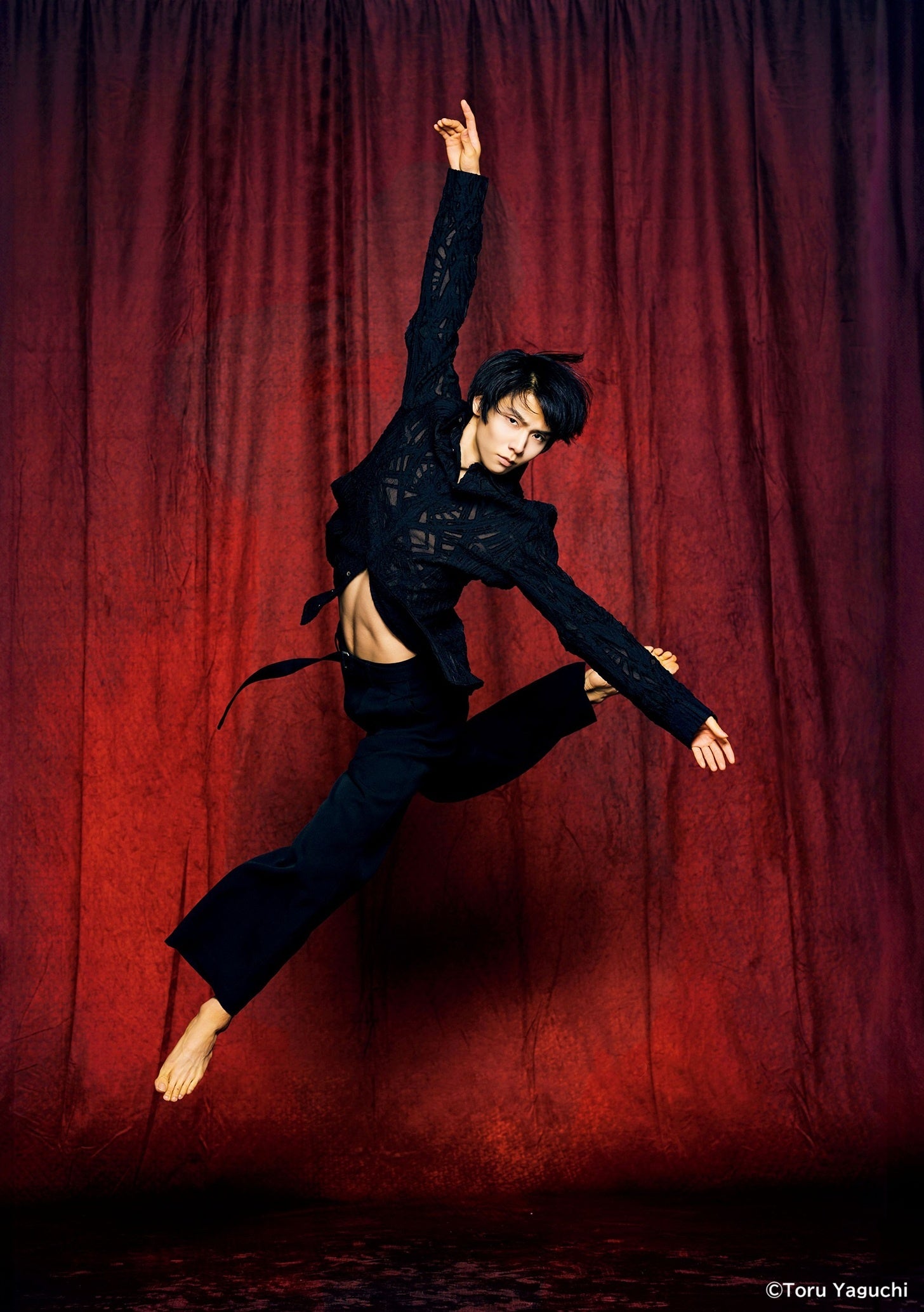 2月3日発売『羽生結弦 写真集 「羽」』収録の3カットを先行公開