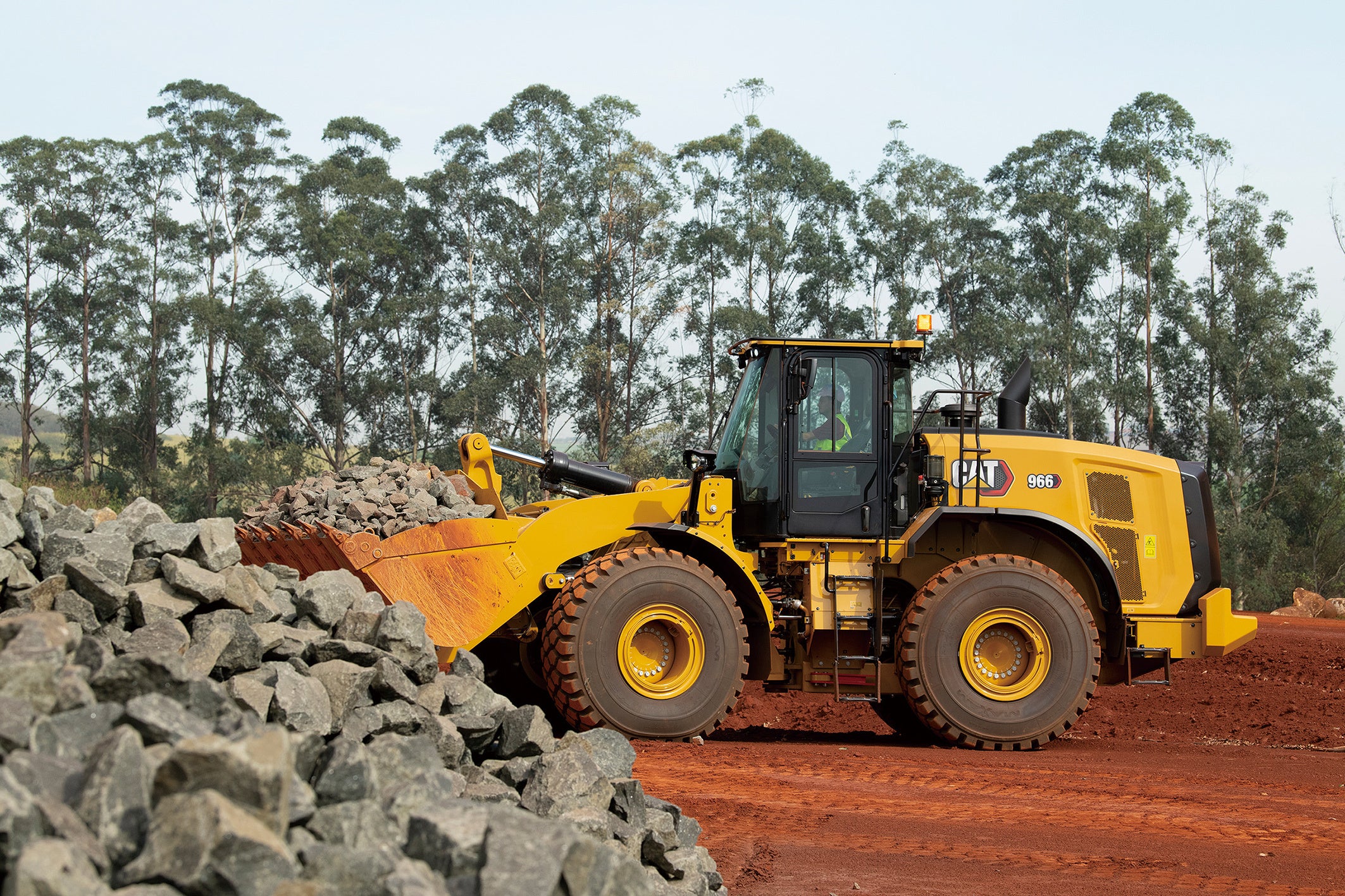 キャタピラープレスリリース】次世代ホイールローダ Cat® 966/972を新