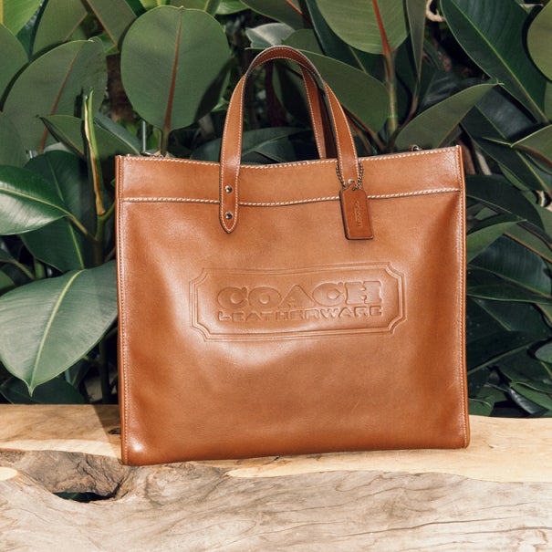 コーチ、一生もののレザーバッグ 