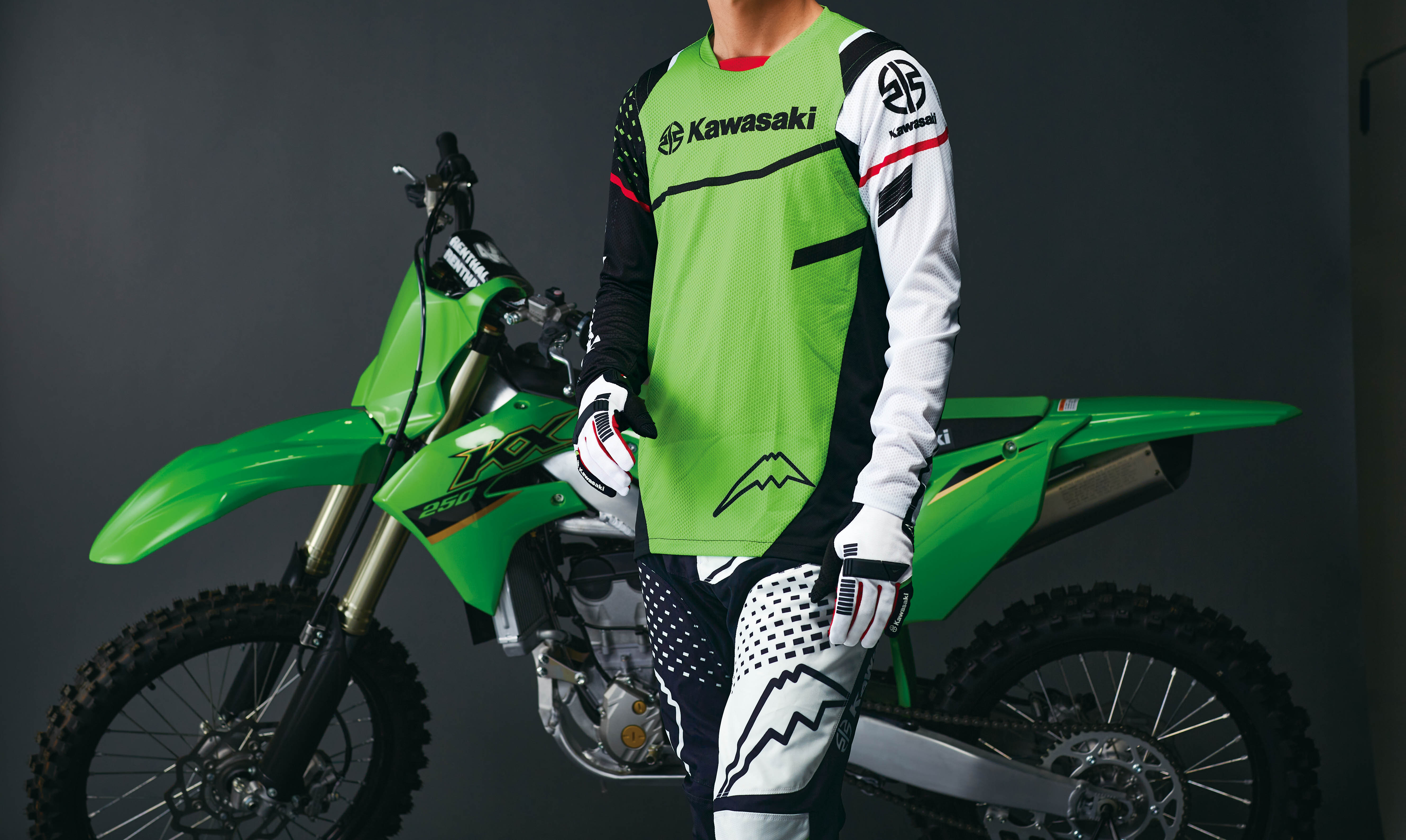 カワサキ ベテランにも初心者にもオススメのオフロードウェアが待望の