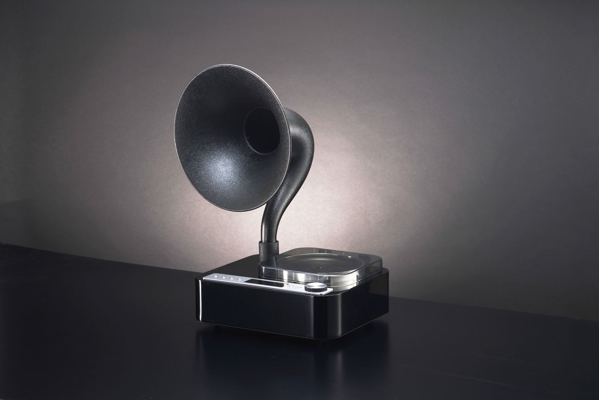 一人時間を楽しむ大人向けオーディオ「ORION Bluetooth®搭載CDホーン