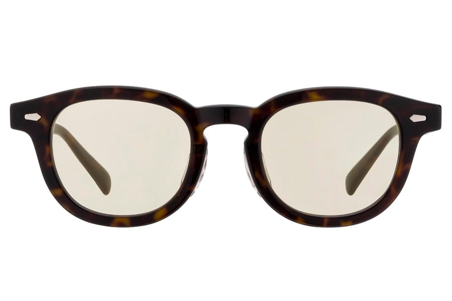 メガネブランド「Zoff」と人気モデル/クリエイターの伊原 葵さんが