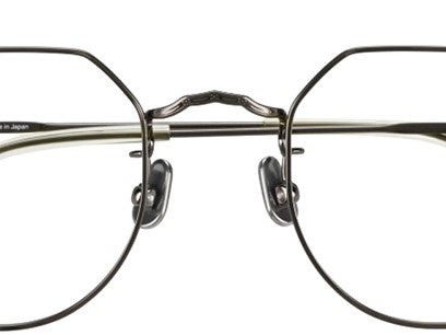 Zoff」の「Made in Japan」シリーズから、日本製チタンと鯖江ならでは