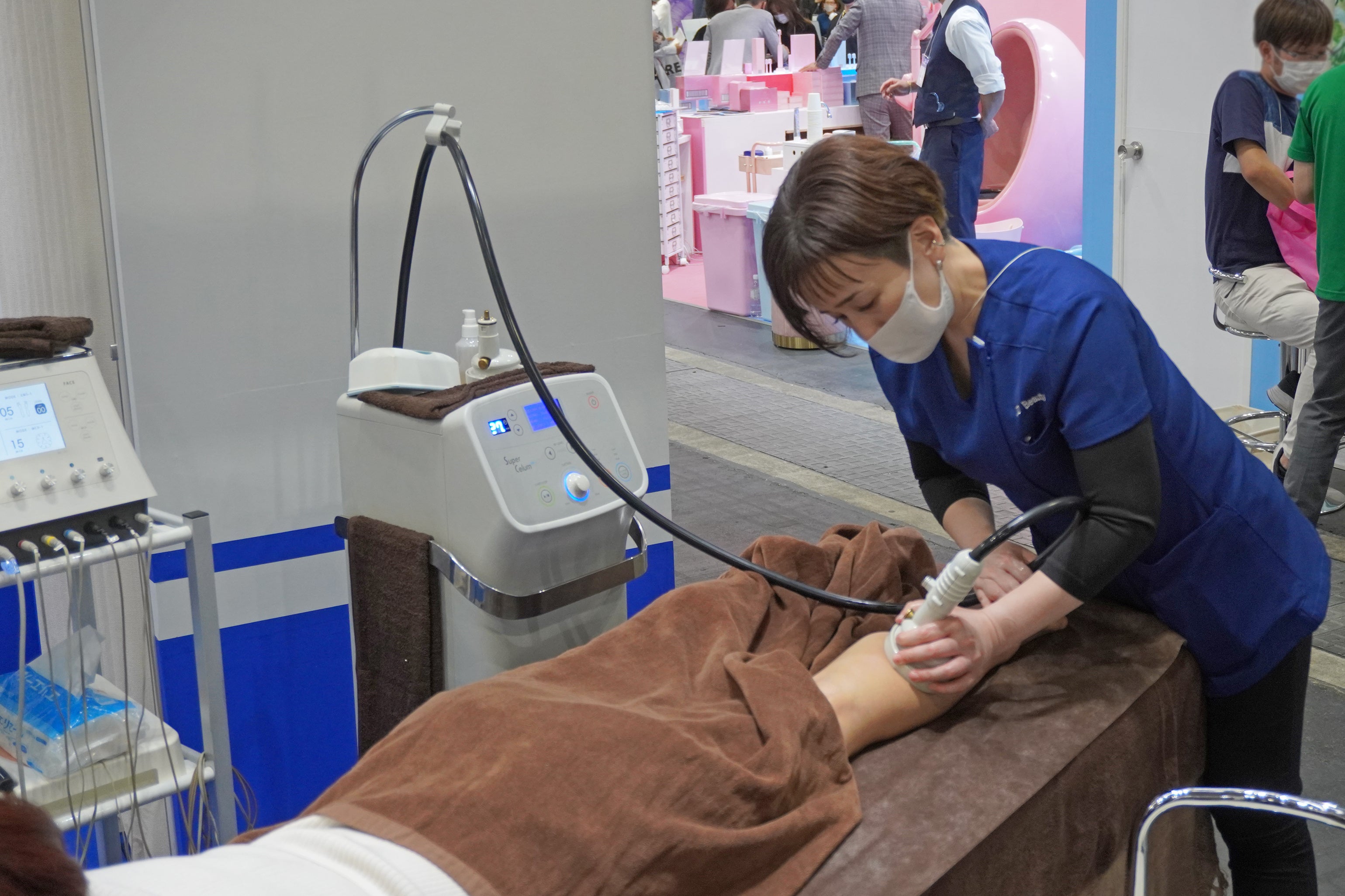 伊藤超短波、「ビューティワールドジャパン東京2023」にて超音波美容器