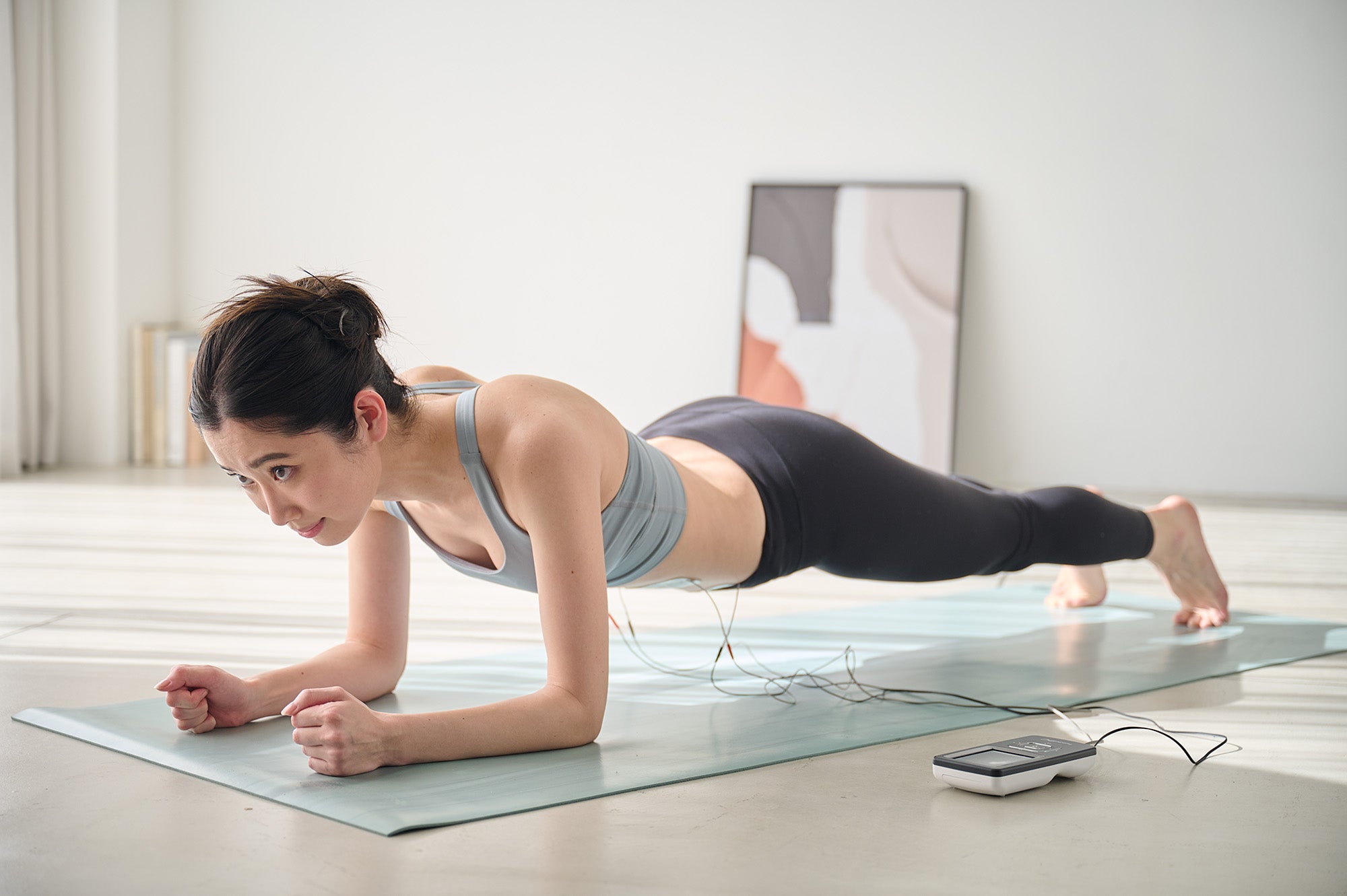 伊藤超短波、電子運動器・美容器「ツインビート∞（インフィニティ