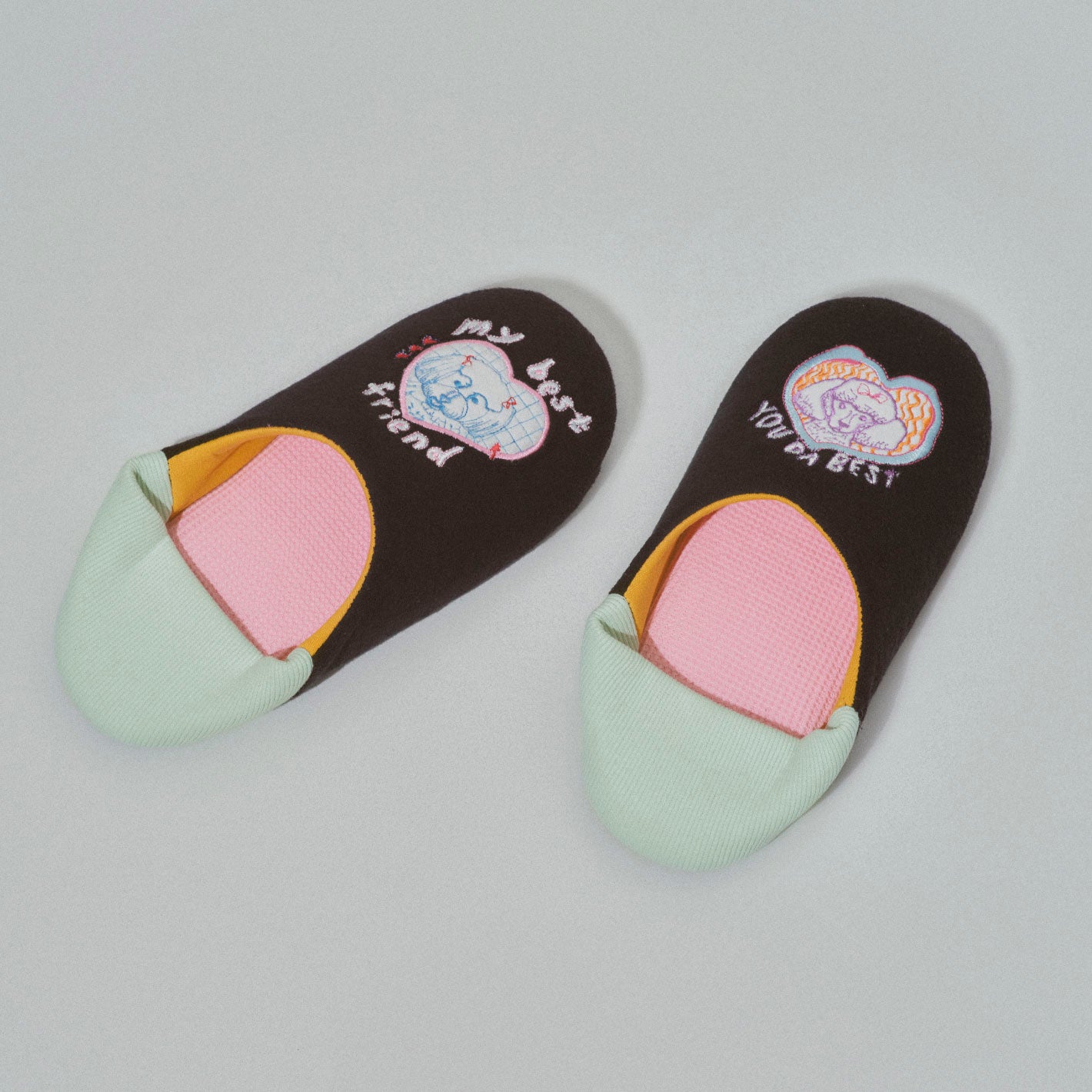 ライフスタイルショップ「unico 」がアーティストRidawo さんとの