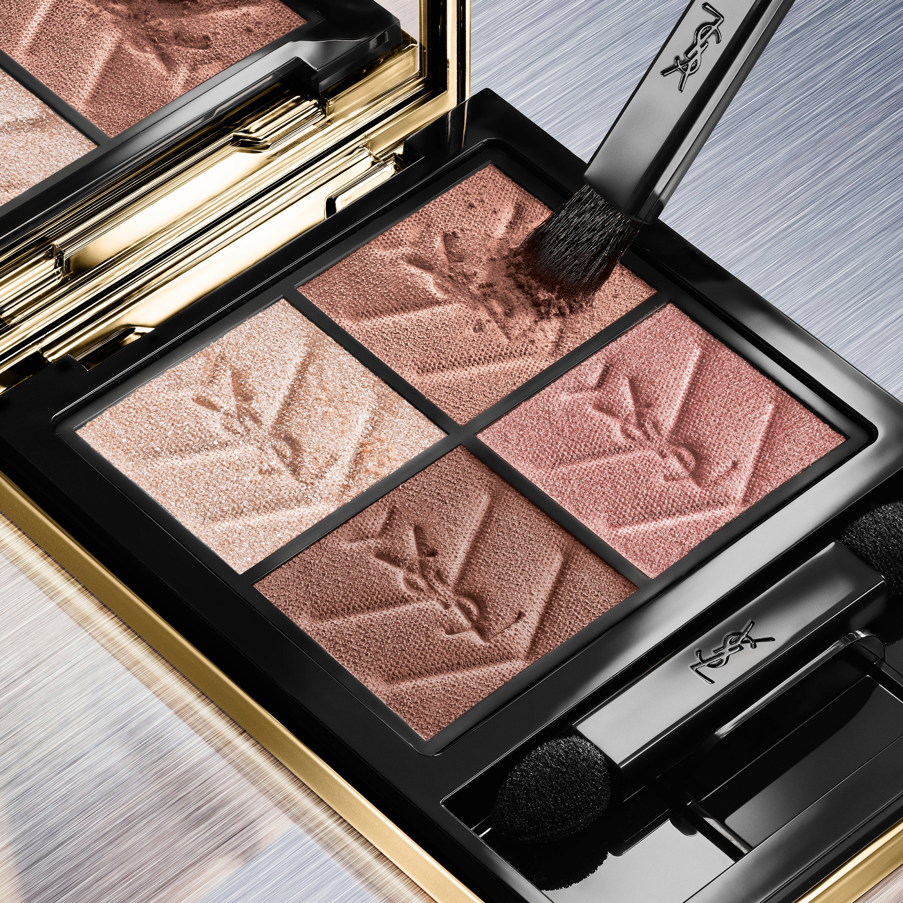 YSL BEAUTY No.1アイシャドウ「クチュール ミニ クラッチ」から、色彩