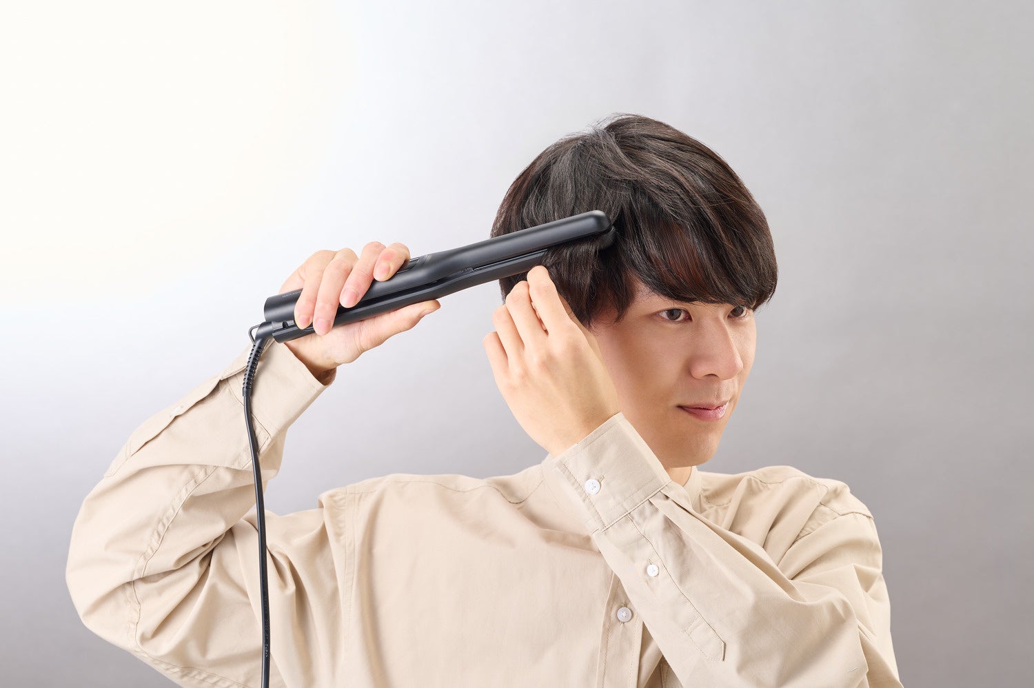 ナノセラミックコーティングで髪すべりなめらか！スタイリングに合わせ