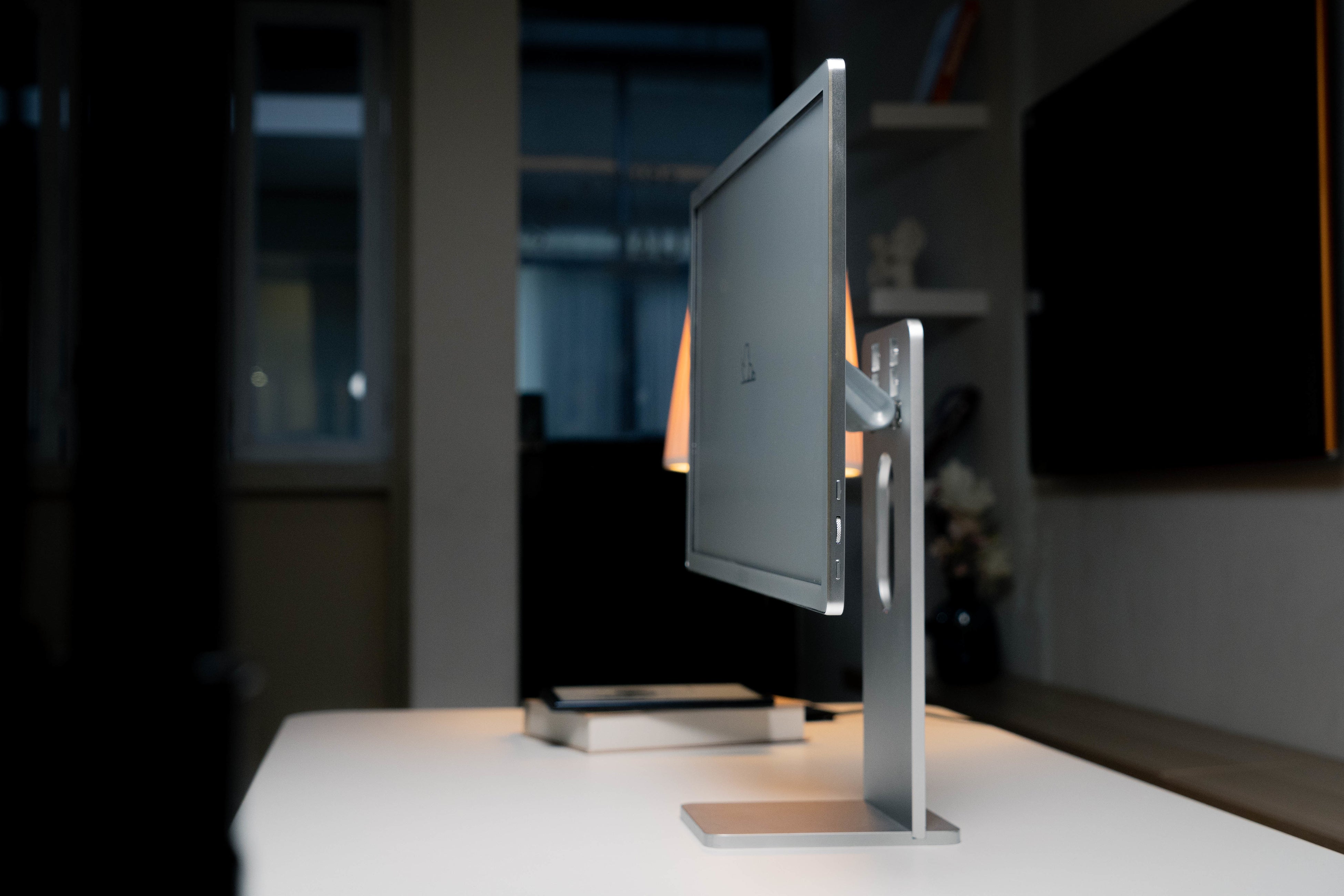 25.3インチEInkパネル搭載の「BOOX Mira Pro」発売のお知らせ | SKT