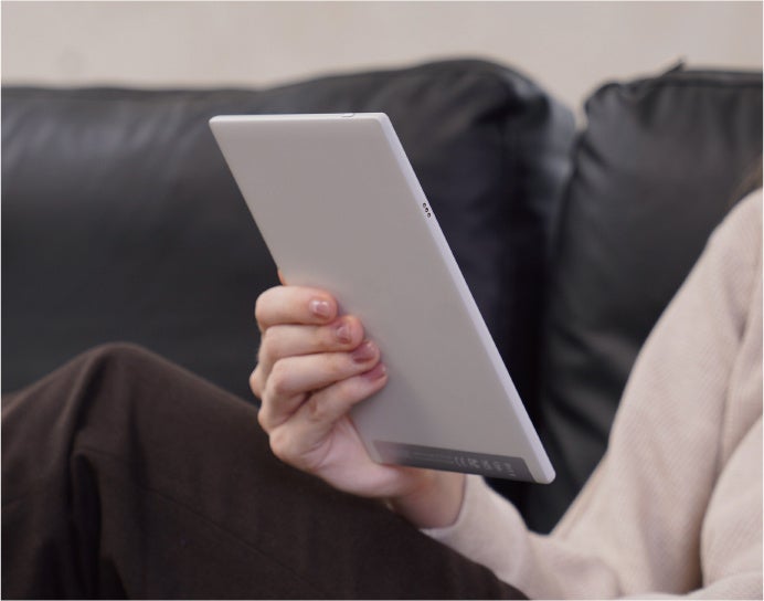 持ち運べる最高の読み書きツール、7.8インチ電子ペーパー搭載のBOOX