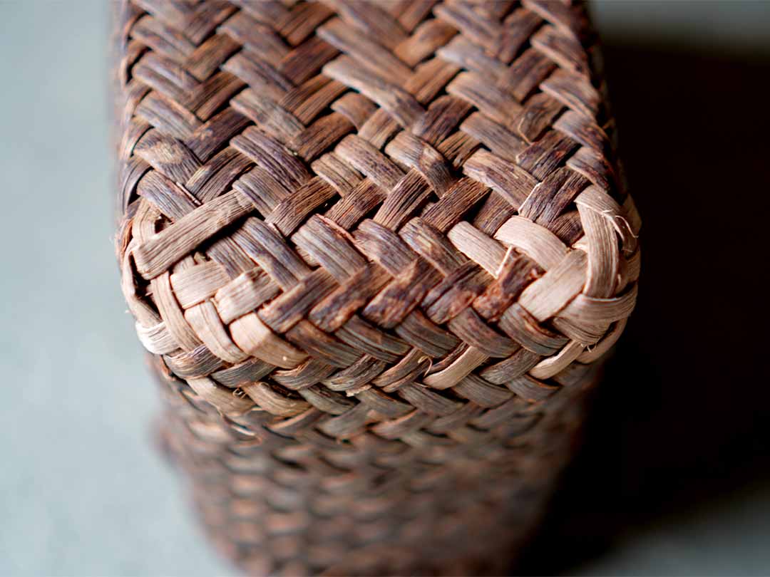 職人技で甦る！国産山葡萄バッグの修理解説動画を公開 | 株式会社山岸