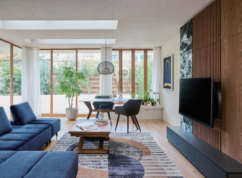 壁をしつらえる新しいテレビボード「CEBU（セブ）」リビングハウスから