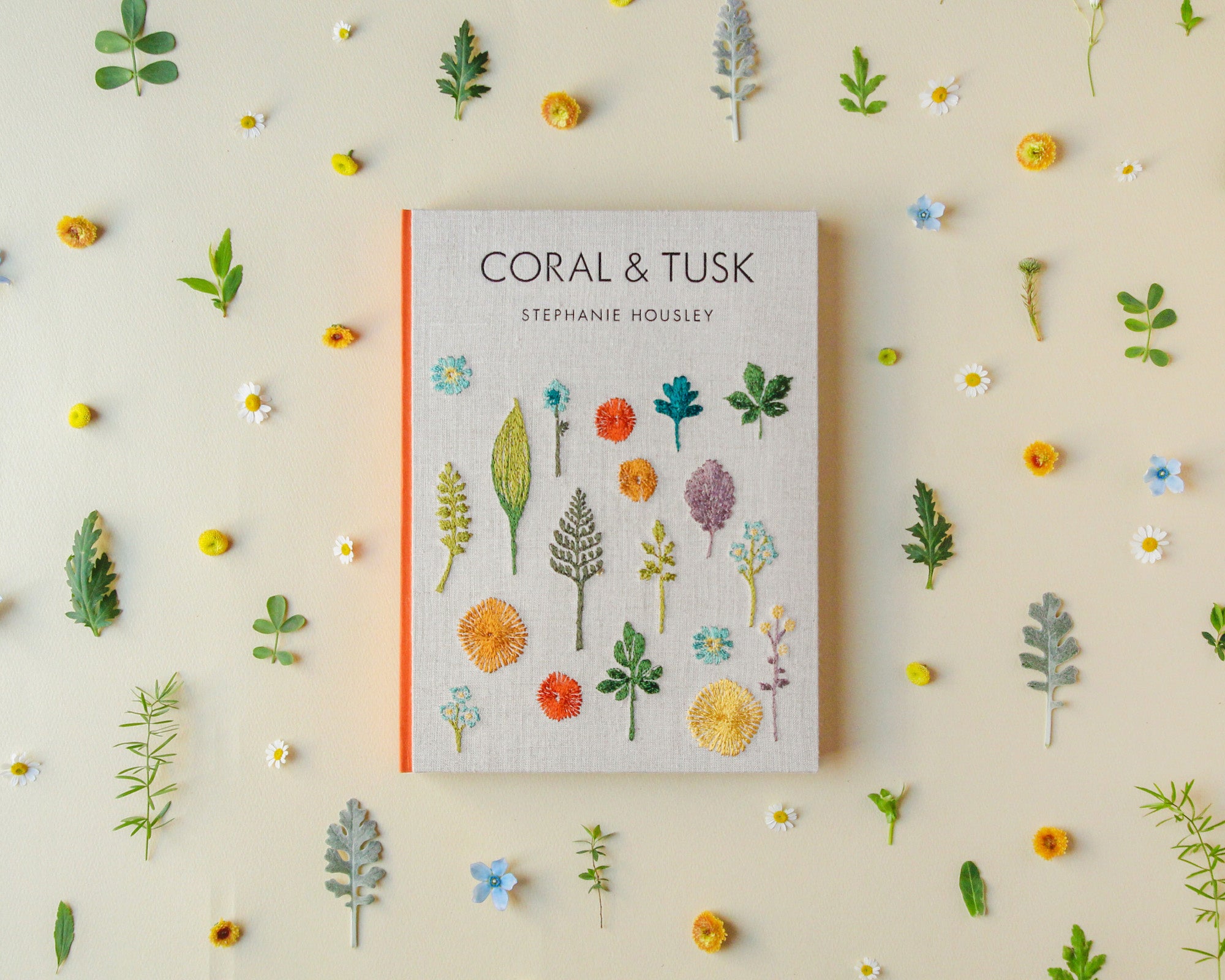 コーラル アンド タスクの世界初スペシャルブックが出版。H.P.FRANCEの