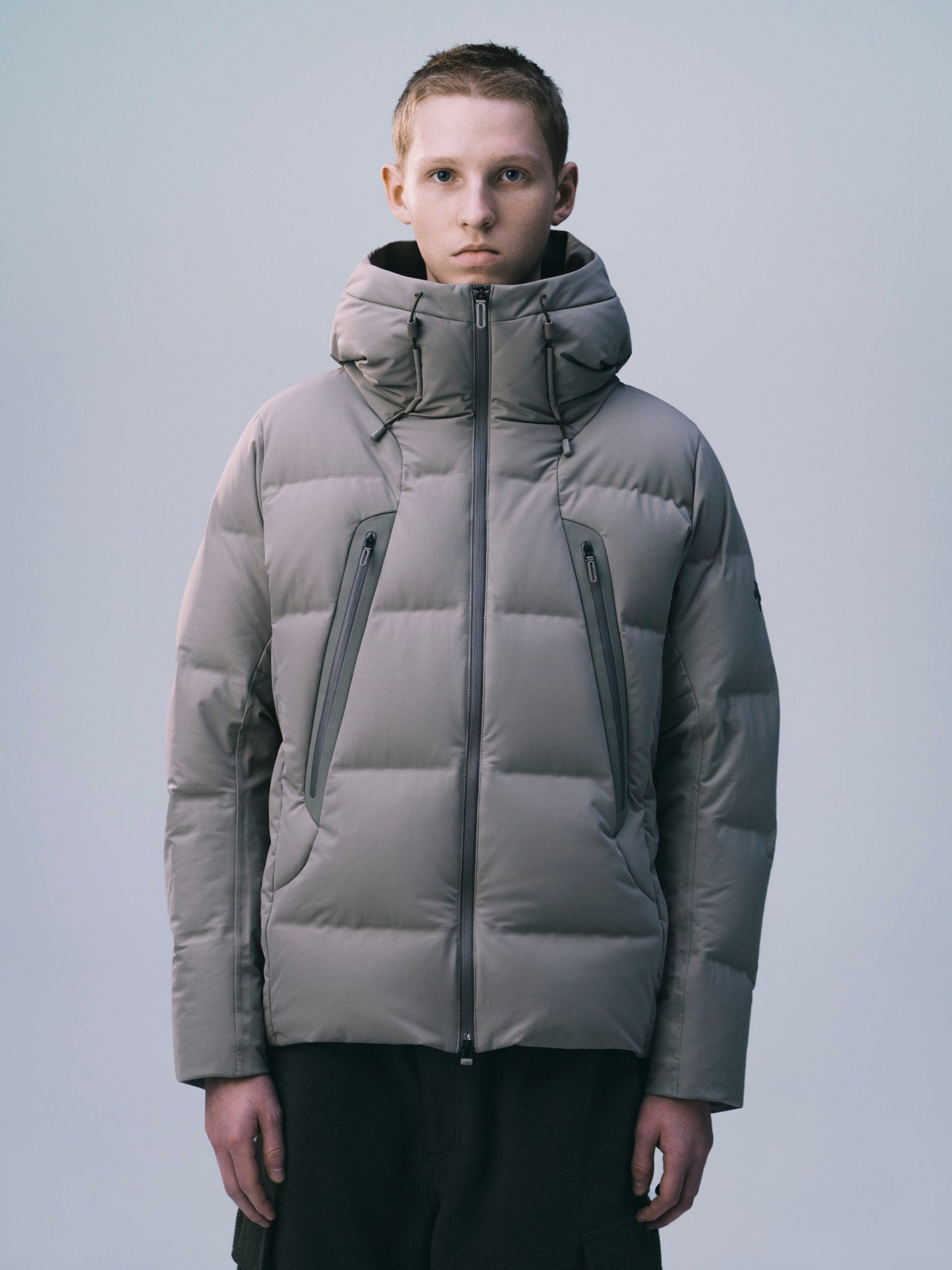 デサント』ブランドがプレミアムスポーツブランドへのリブランディング