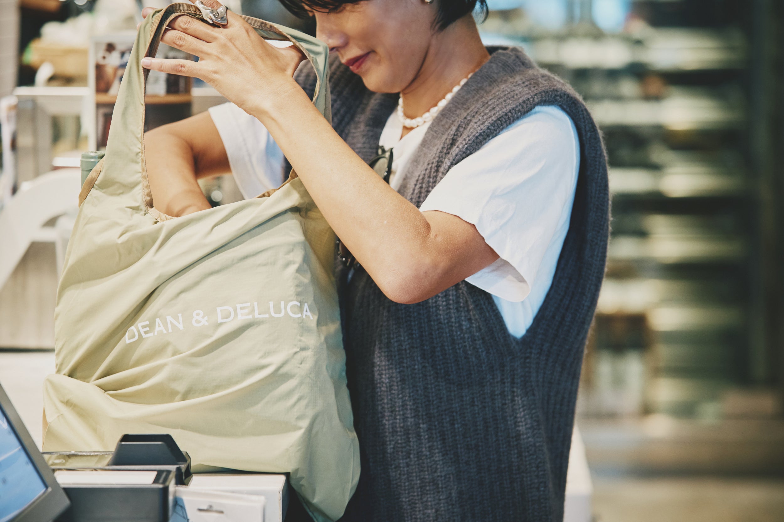 DEAN & DELUCA】BRIEFINGとのコラボレーション「サコッシュ トート