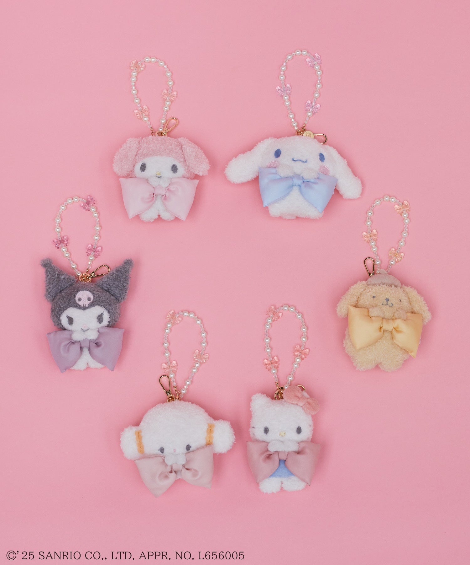 サンリオの人気キャラクターがMaison de FLEURに大集合！リボンを抱え