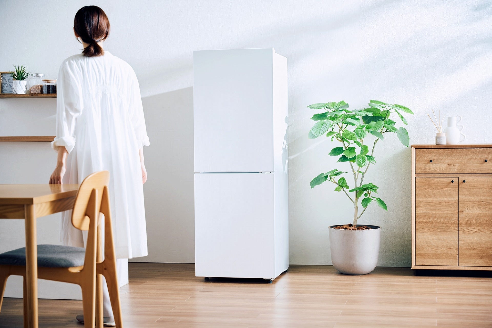 ひとり暮らしの新しいスタンダードに。パーソナルな2ドア冷凍冷蔵庫