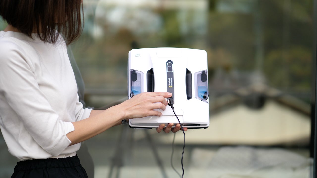 もう手拭きには戻れない！全自動窓掃除ロボット HOBOT-2S】クラウド