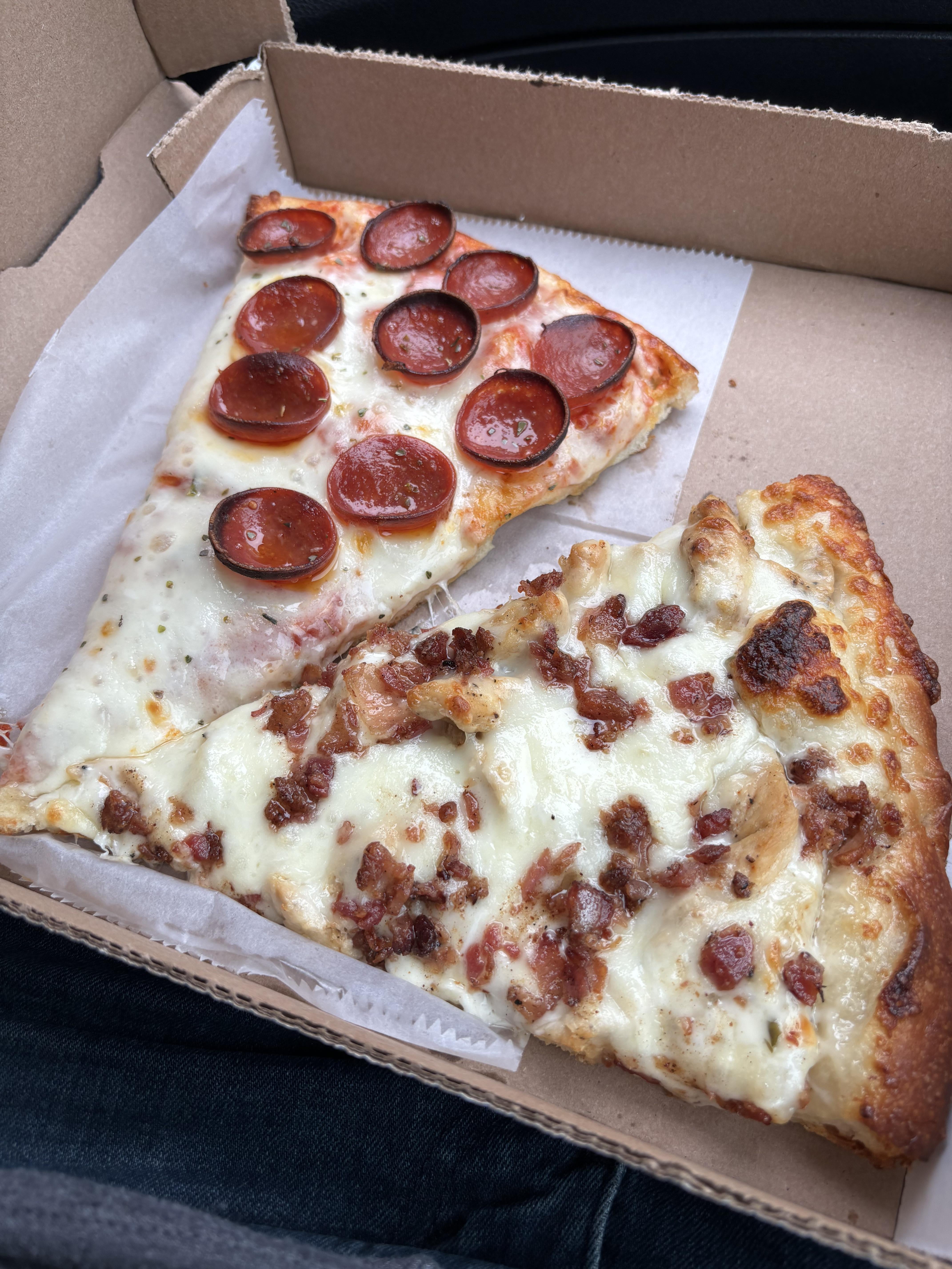 CD PIZZA's — Harrisburg, Pa : r/Pizza