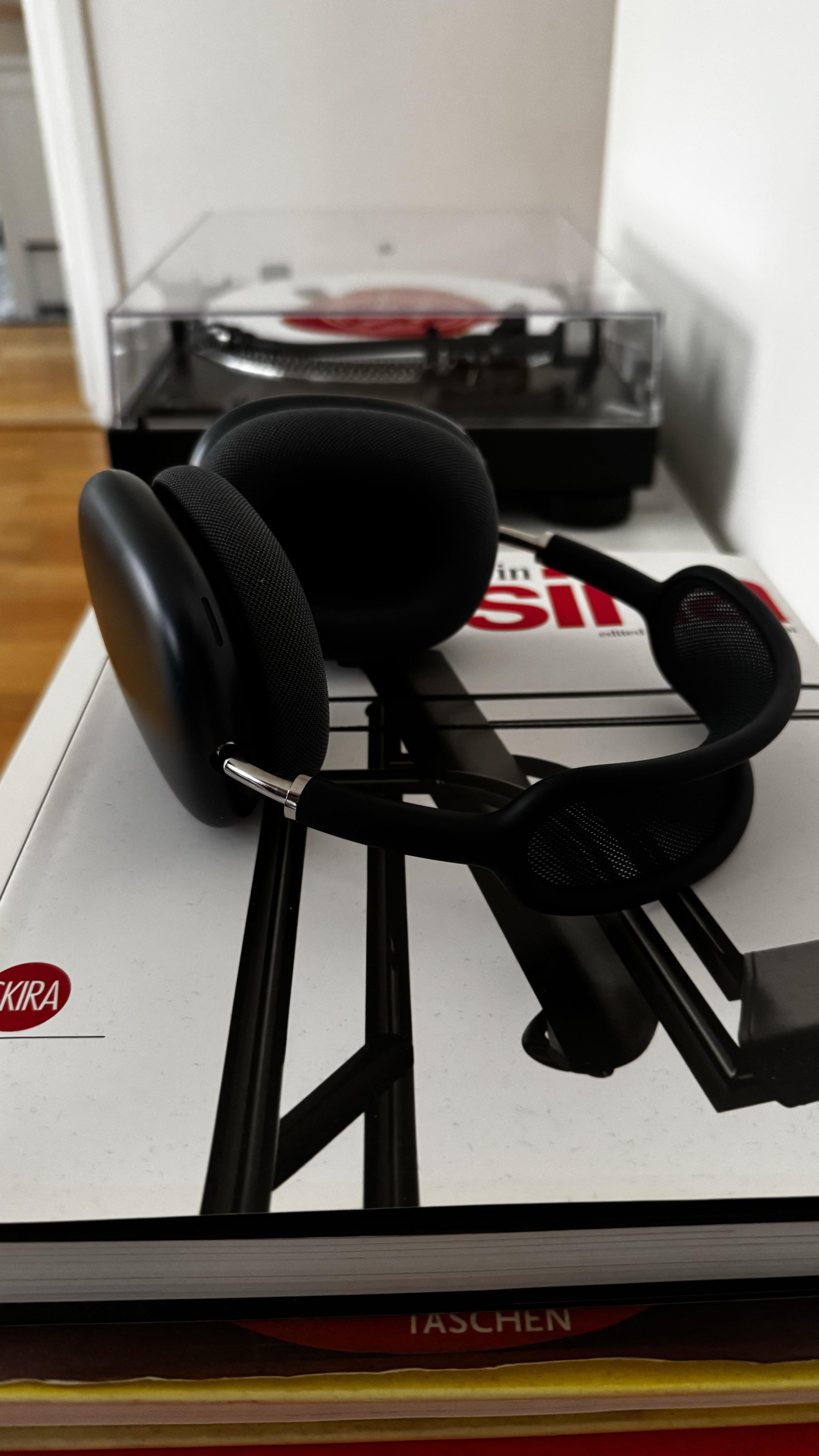 AirPods Max / USB-C / Midnight : r/Airpodsmax