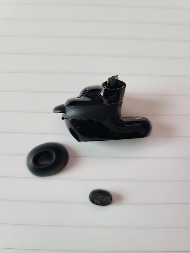 Broken QuietComfort Ultra earbud nozzle : r/bose