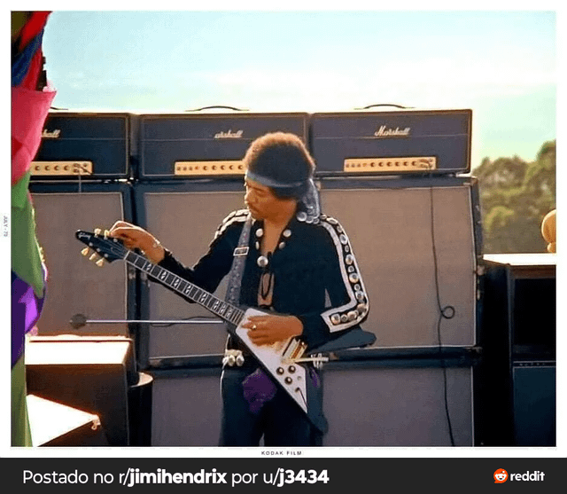 誰かジミ・ヘンドリックスがフライングVを使っている動画持ってる人