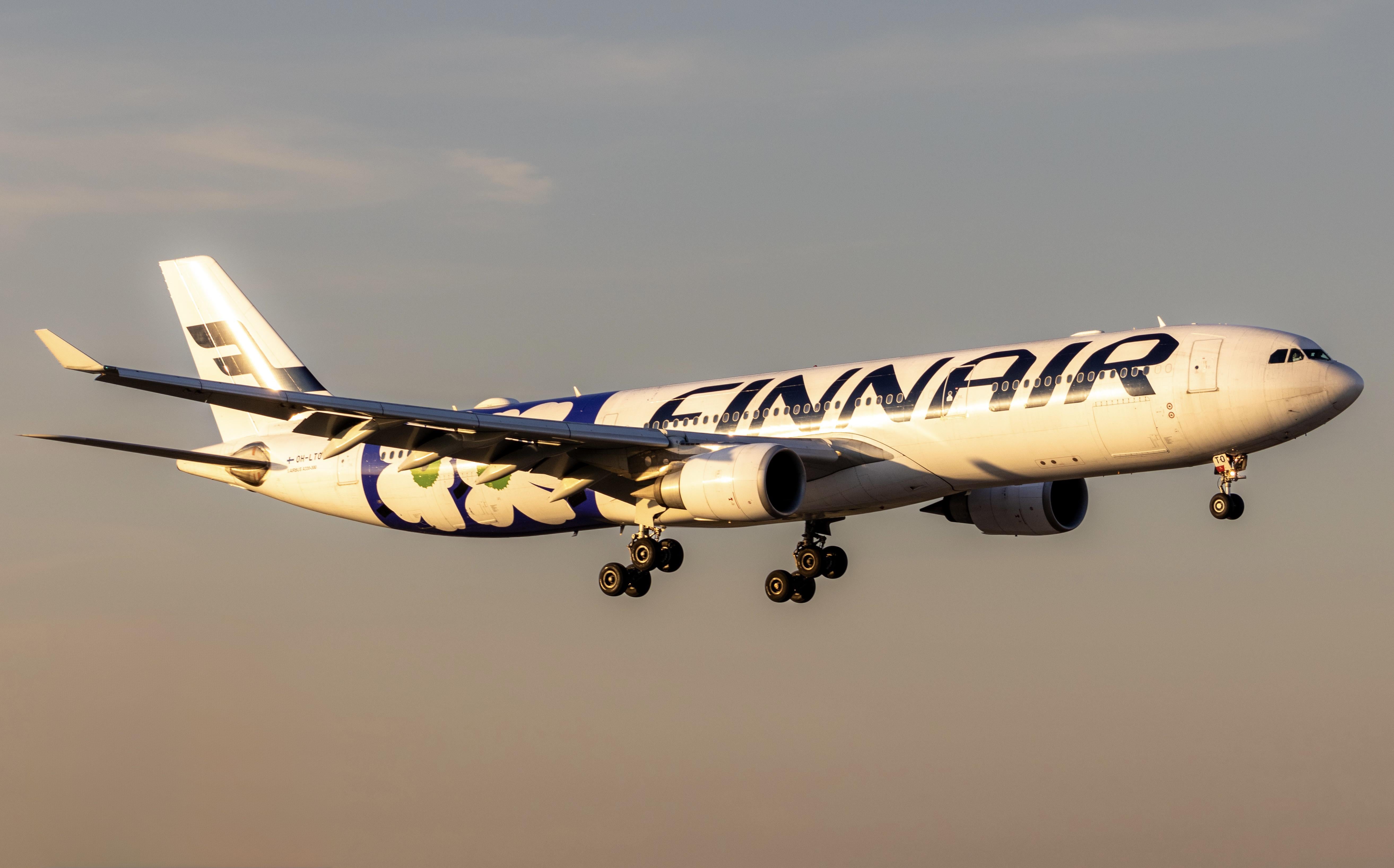 Finnair A330 Marimekko livery : r/Planespotting