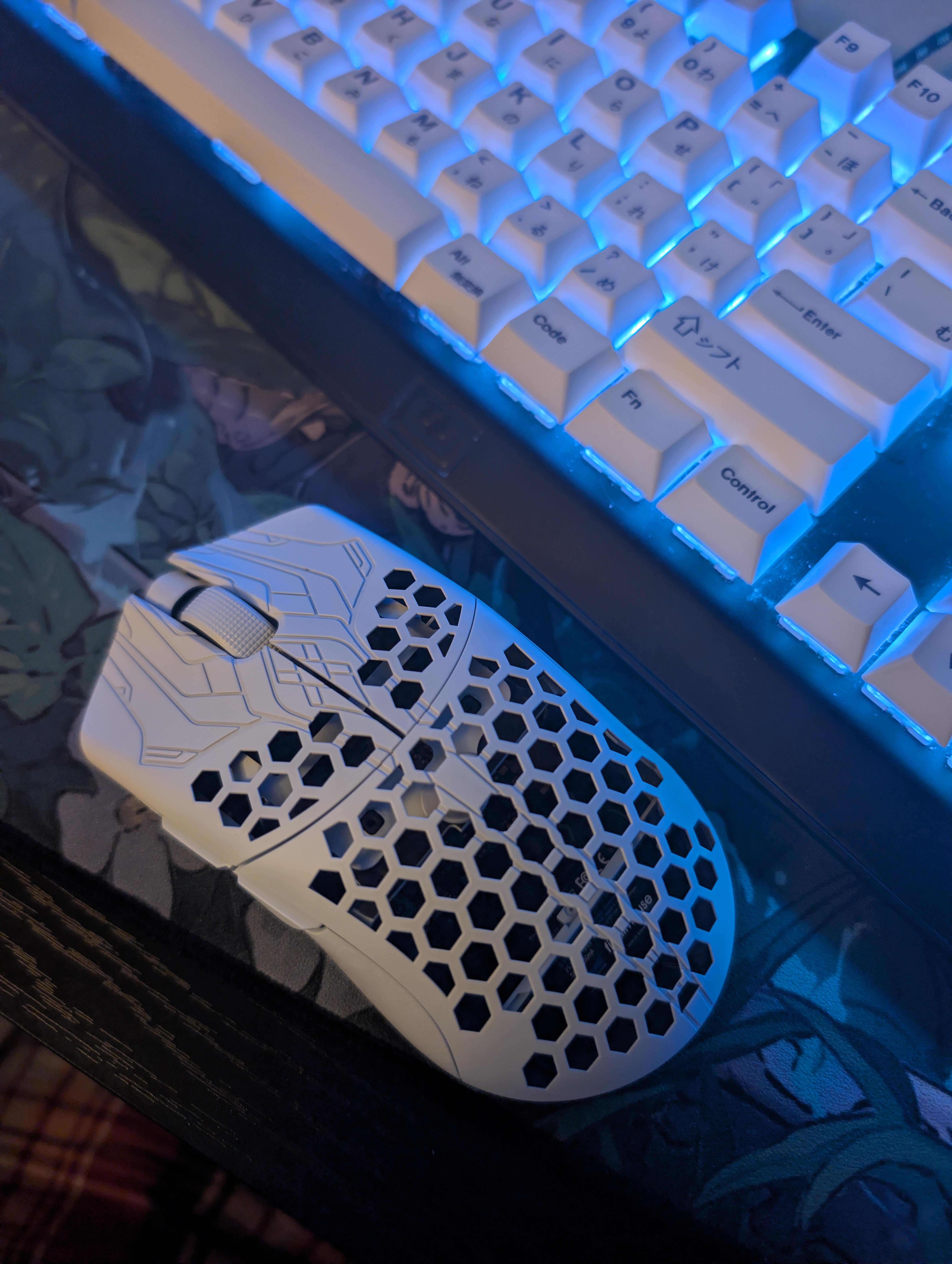 Initial thoughts on ULX Frostlord : r/MouseReview