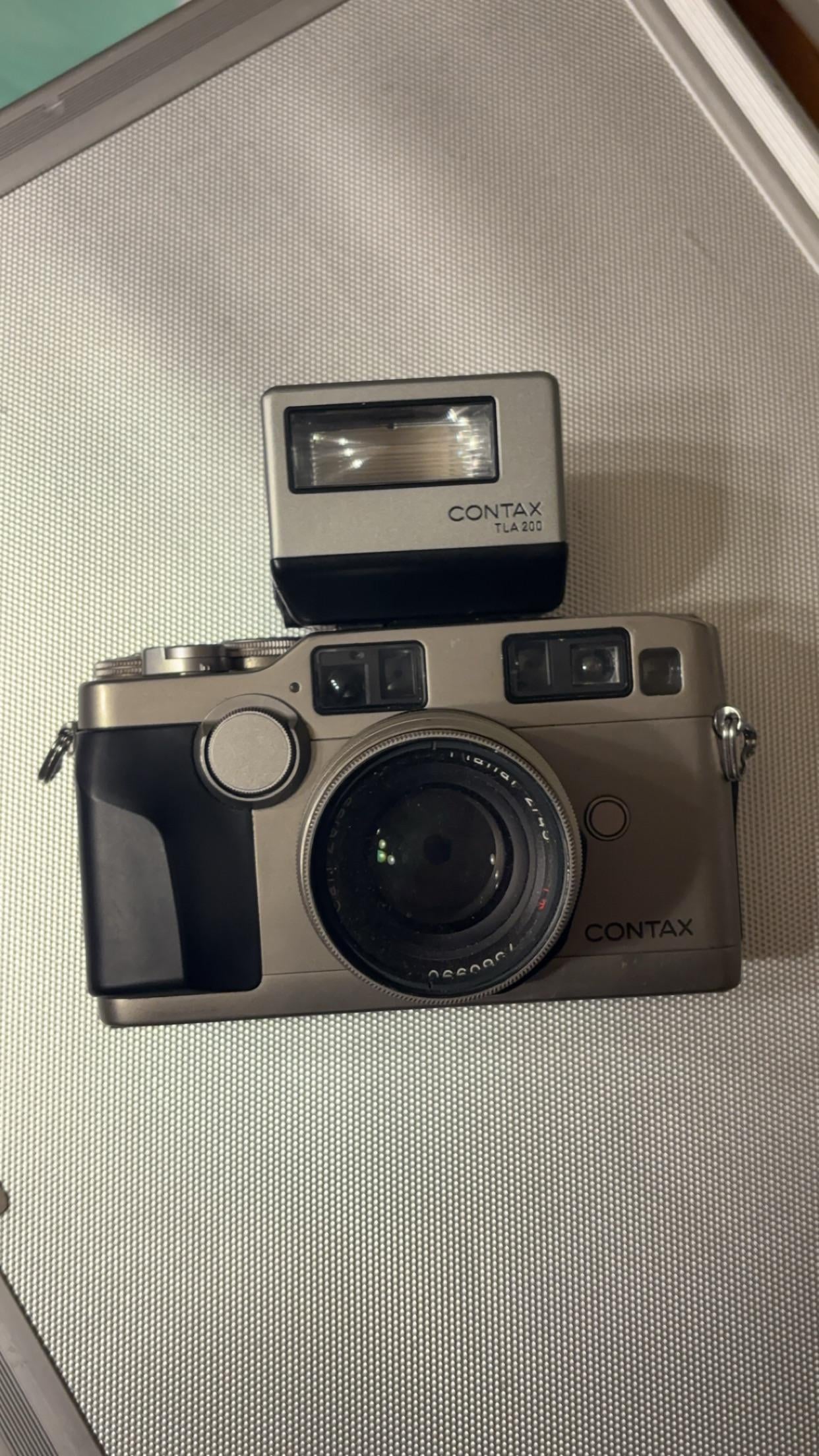 Just bought this Contax TLA 200 for 80€! Fully working, bright as