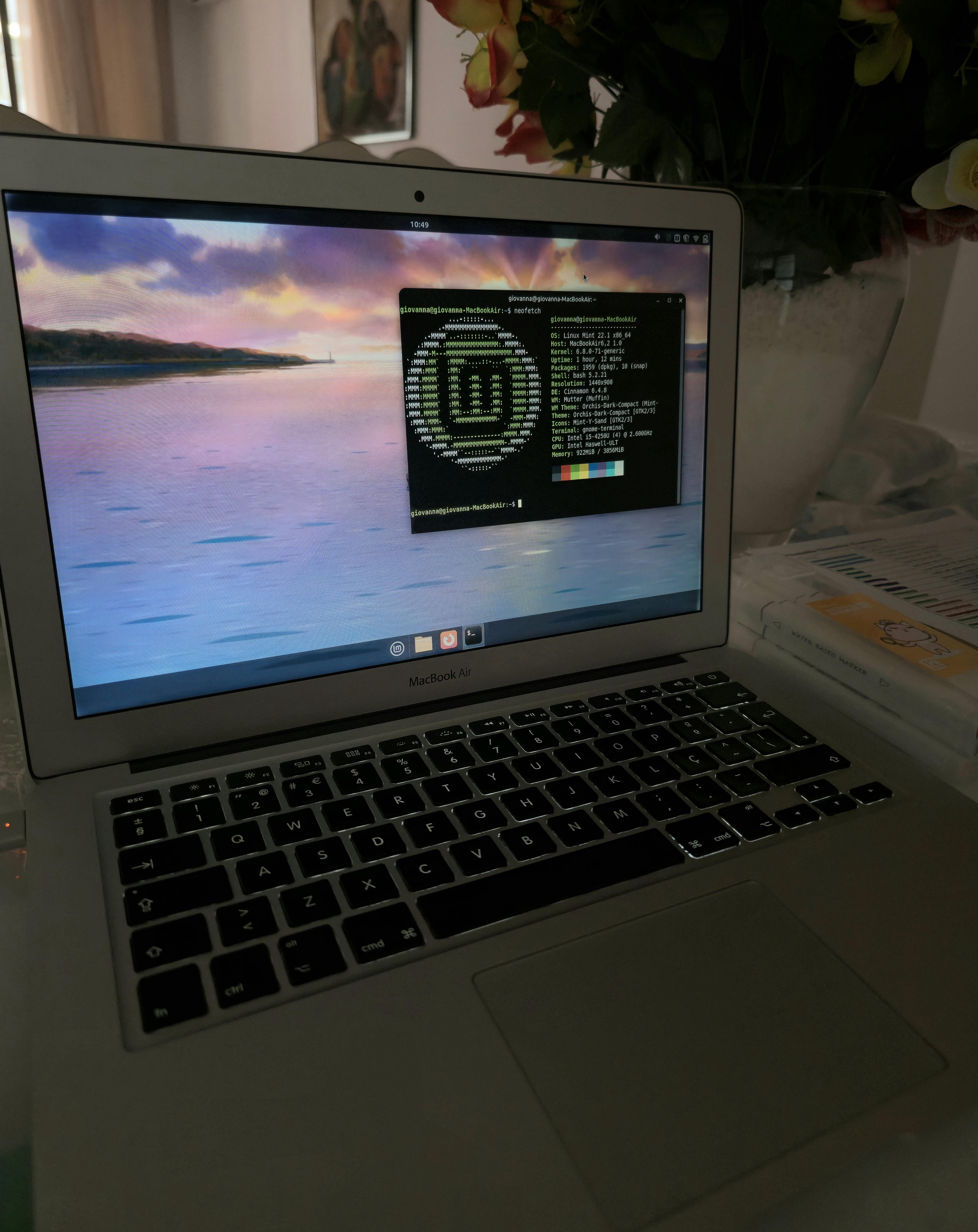 Linux Mint on my old Macbook Air mid-2013 : r/linuxmint