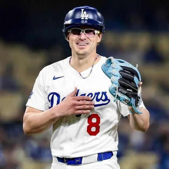 Mr October in Blue!!! 🫶🏾 : r/Dodgers