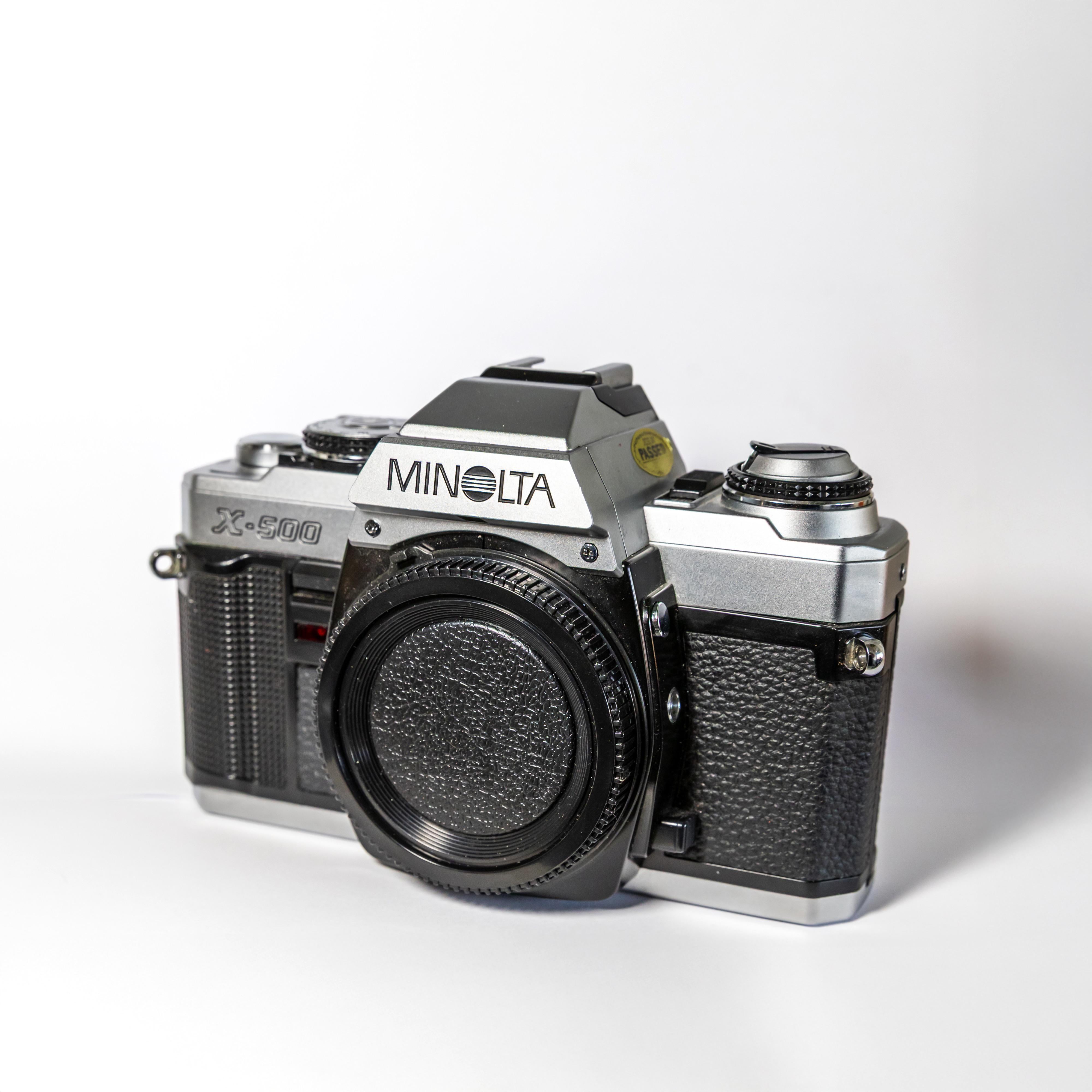 My silver Minolta X-700 – a little piece of camera history that