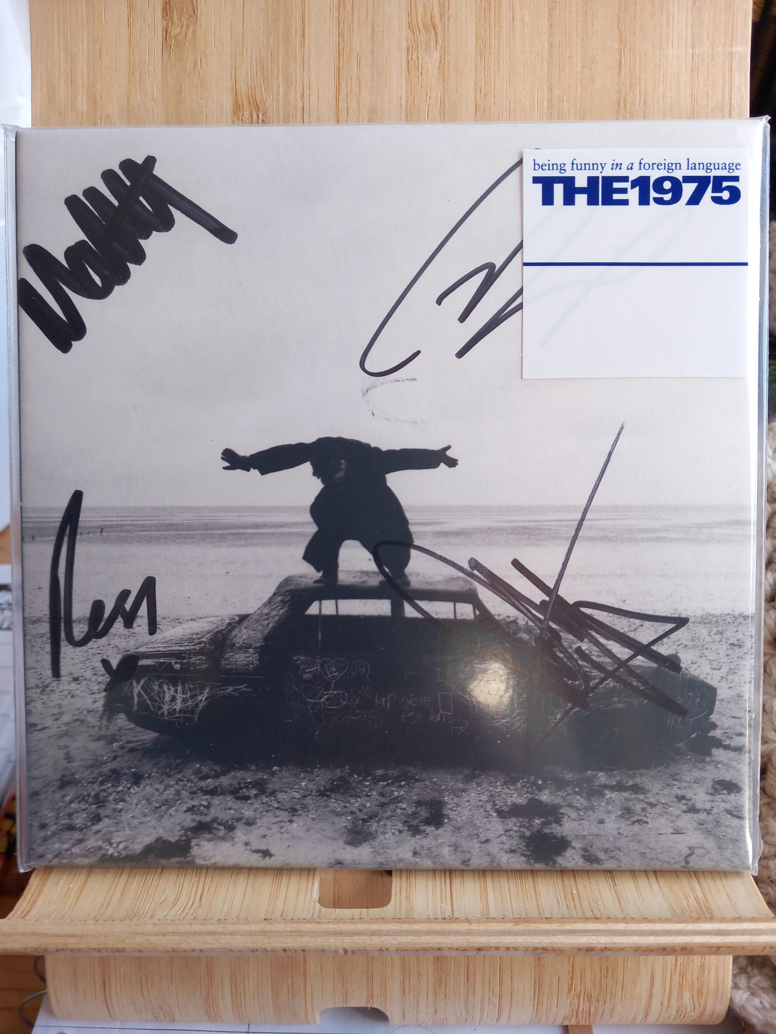 signed-cd-v0-g8x00e2moome1.