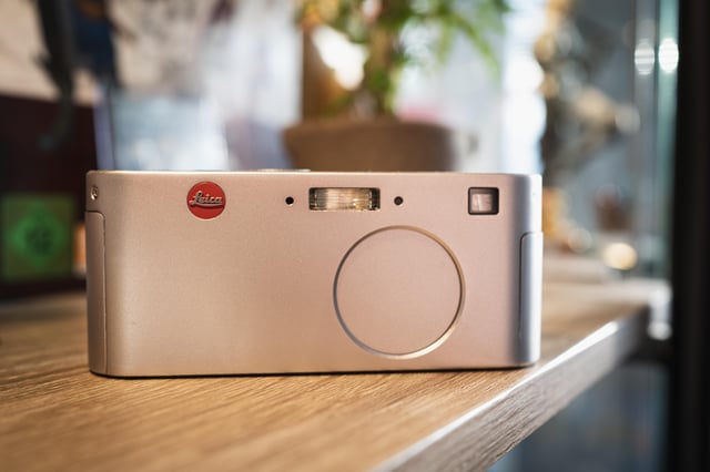 初代のライカD-Luxって、ほんと美しいよね！ : r/Leica