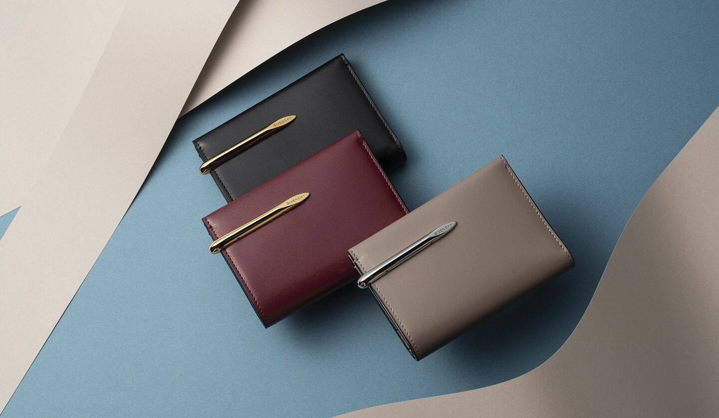 2025年最強開運日に向けてチェック！「ジバンシィ」の新作財布｜話題の