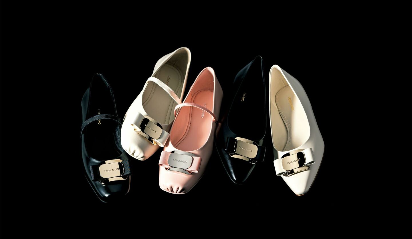 フェラガモ」人気のアイコニックシューズから新作が登場！大人コーデに
