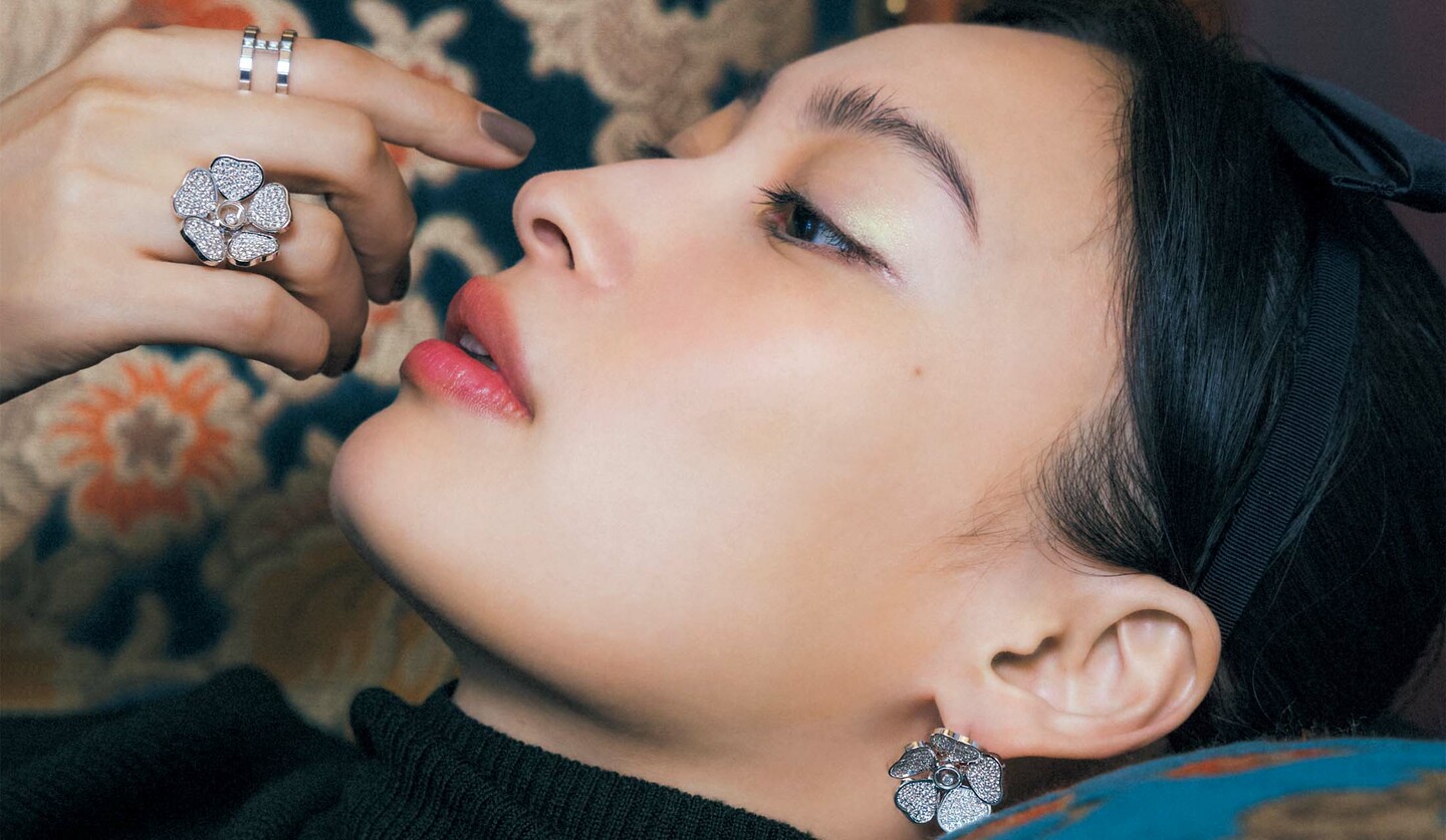 大政 絢さんと「ショパール」のダイヤモンドジュエリー｜優美に