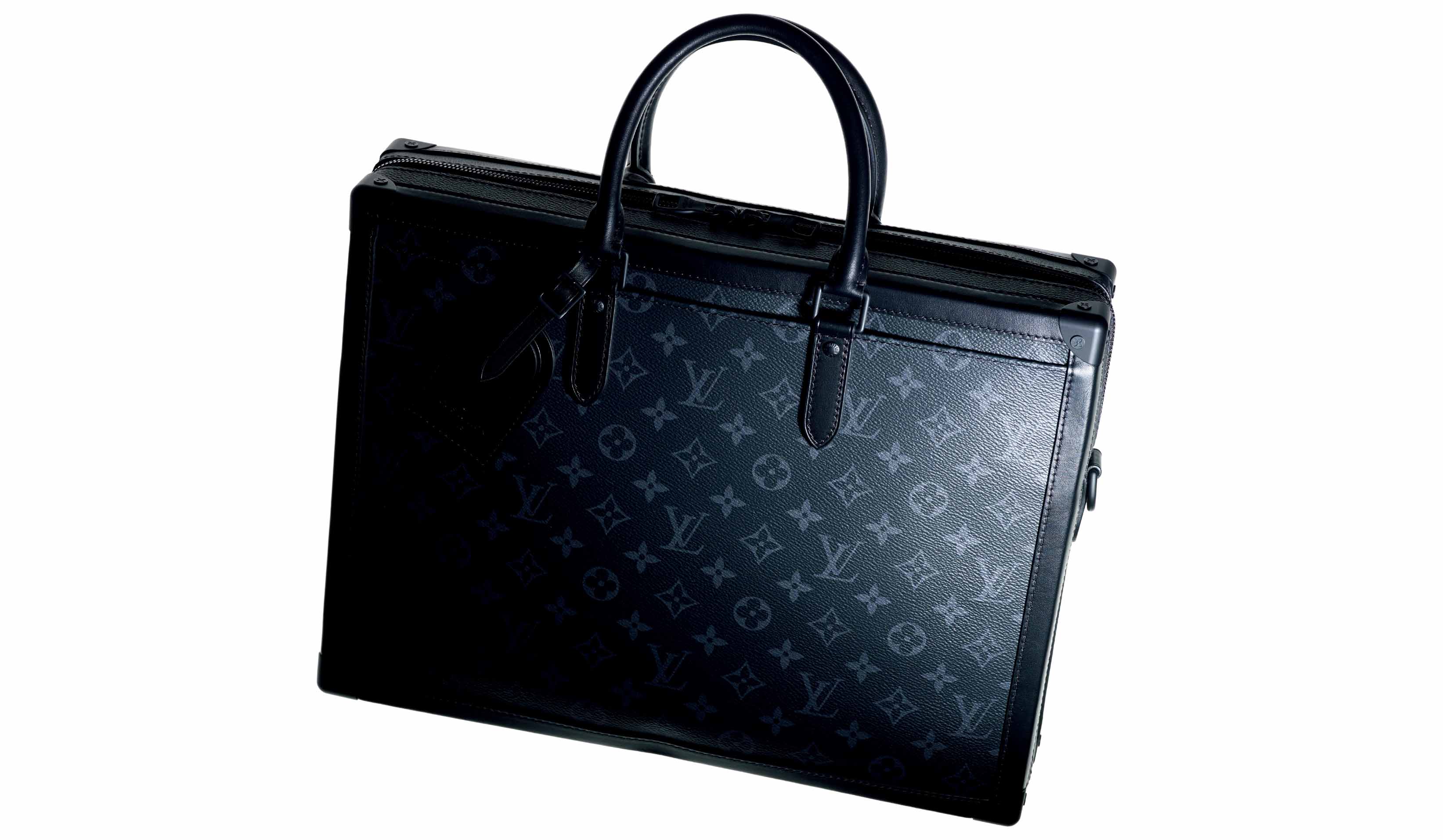 ルイ・ヴィトンの『ソフトトランク・ブリーフケース』が、日常を特別