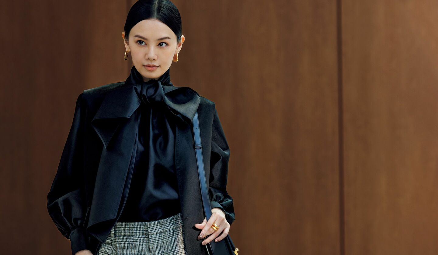 10/16 Wed｜上質な光沢を放つ「ミカコ ナカムラ」のジレは、羽織るだけ