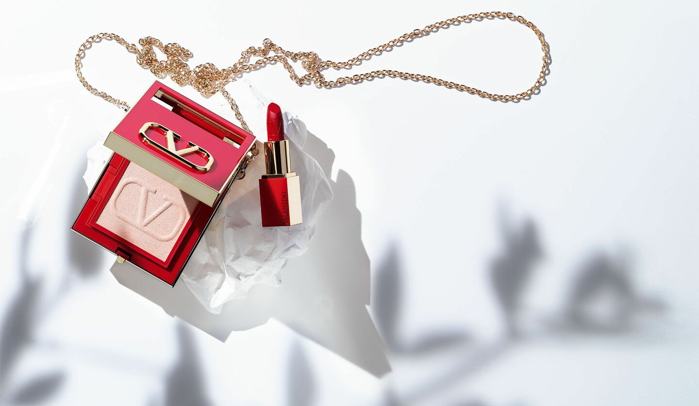 ヴァレンティノ ビューティ」チェーン付きのミニクラッチ『GO クラッチ