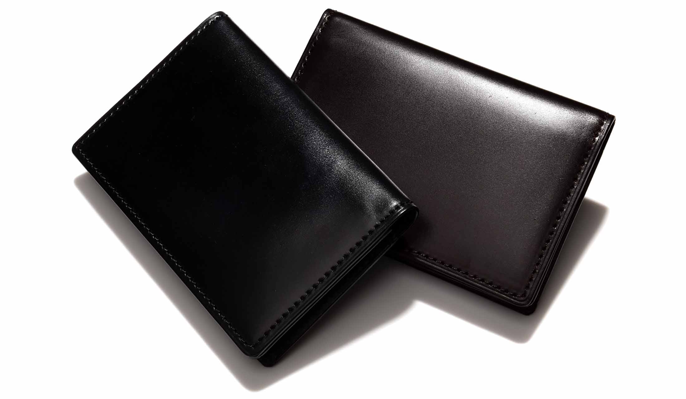 K.T.ルイストン」の名刺ケースで、コードバンの魅力を心ゆくまで堪能